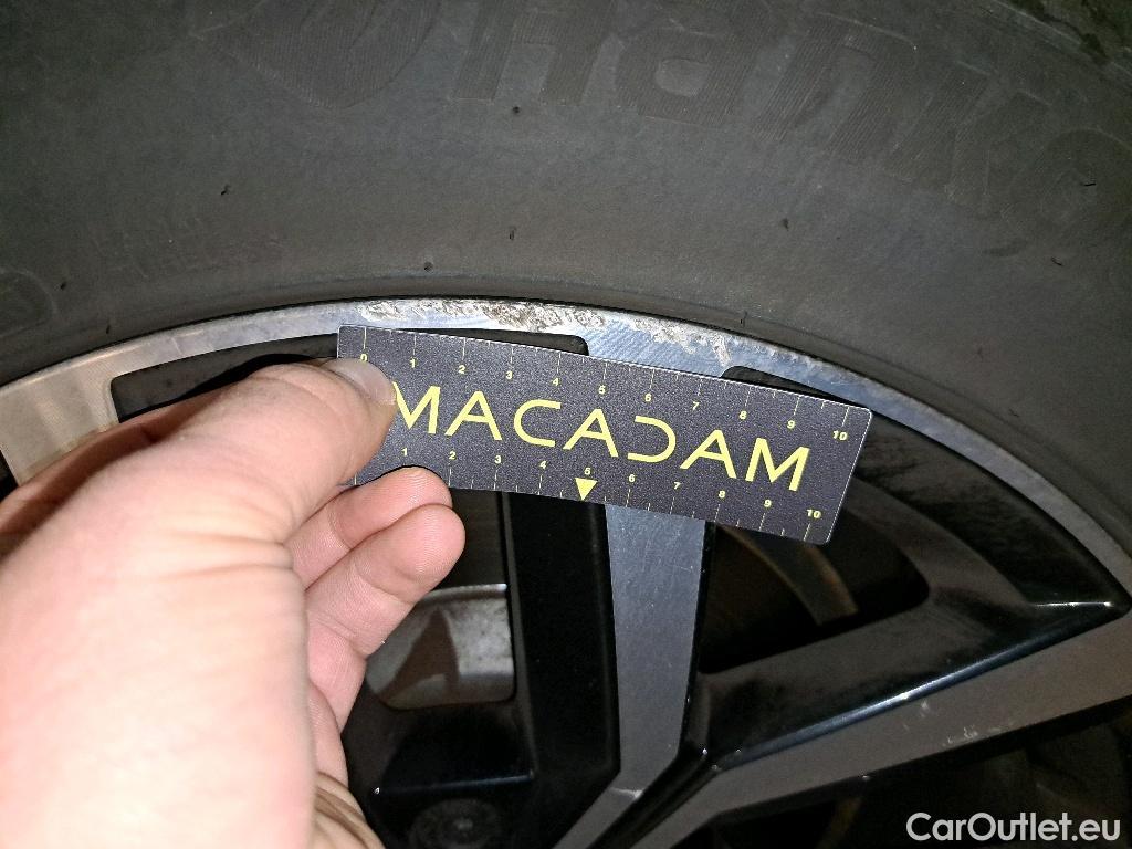 Volkswagen  Passat Berline Elegance Business 2.0TDi 122pk/cv 4p DSG7 Automatic Diesel  3 #28