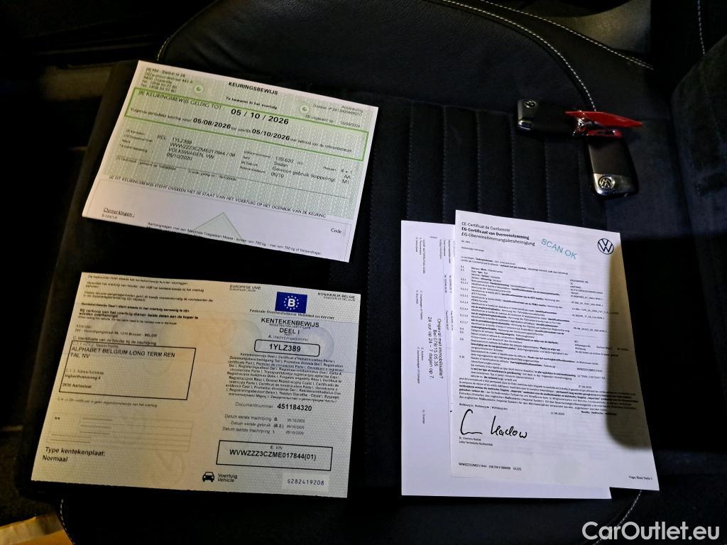 Volkswagen  Passat Berline Elegance Business 2.0TDi 122pk/cv 4p DSG7 Automatic Diesel  3 #5