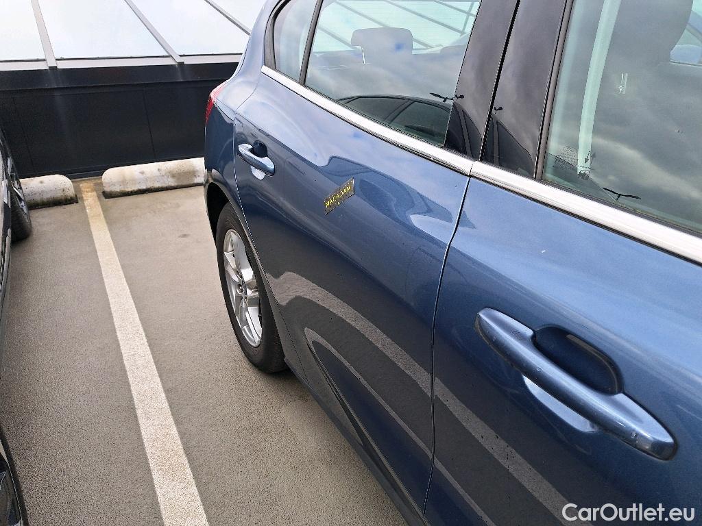 Ford  Focus Connected 1.0i EcoBoost mHEV 125pk/cv 5p Manual Petrol  10 #29