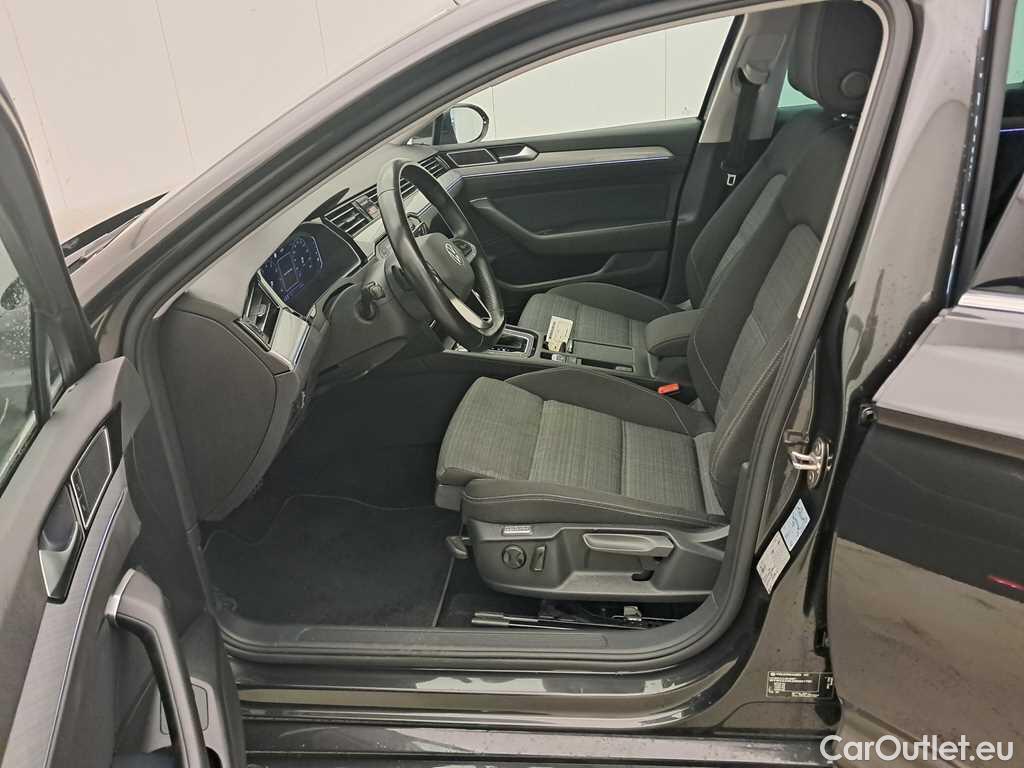 Volkswagen  Passat Variant Style Business 1.5TSi 150pk/cv 5p DSG7 Automatic Petrol  8 #11