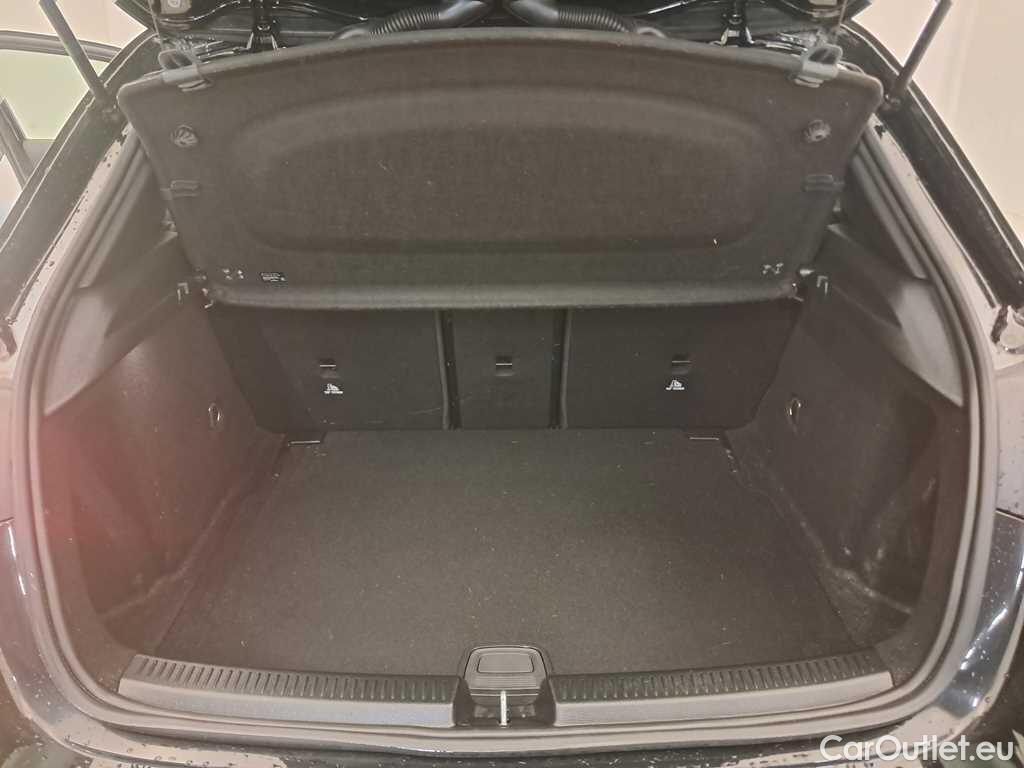 Mercedes  A-Klasse A180d Launch Edition Edition 1 1.5d 116pk/cv 5p 7G-DCT Automatic Diesel  2 #18