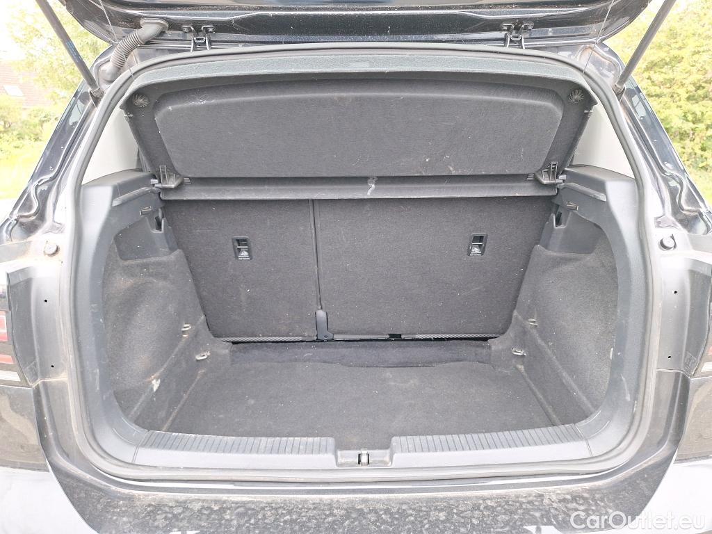 Volkswagen  T-CROSS 1.0TSi 110pk/cv 5p DSG7 Automatic Petrol  7 #3