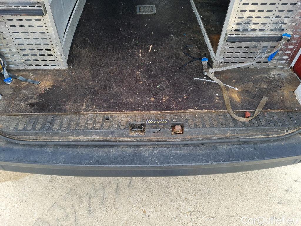 Renault  Master Grand Confort L2H2 3.5T 2.3dCi 130pk/cv Manual Diesel  1 #45