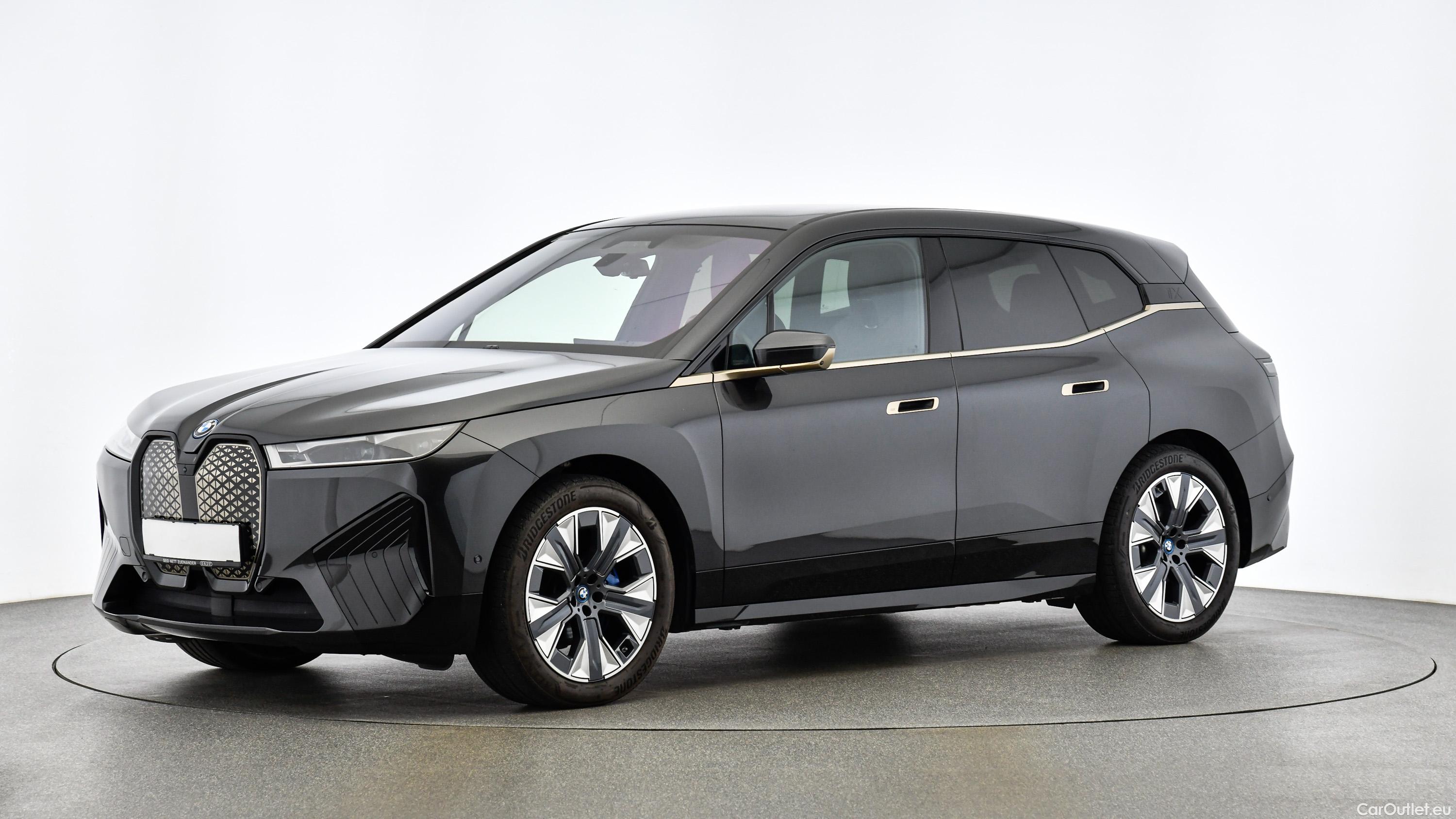 Bmw  iX xDrive40 71kWh (I20) Sportpaket Automatic Electric  4 #2