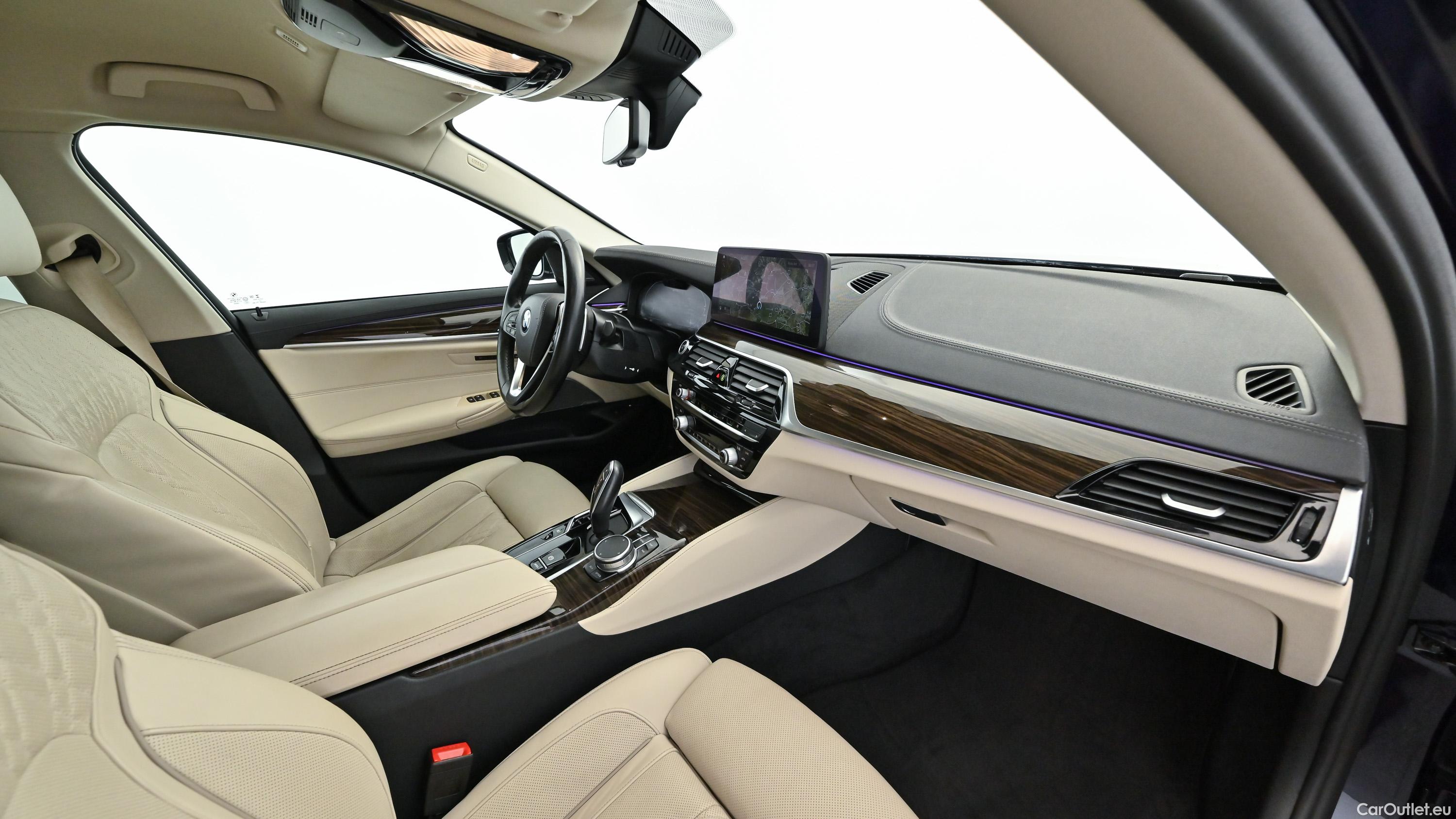 Bmw  Serie 5 xDrive Touring Aut. (G31) Luxury Line Automatic Petrol/Electric  26 #33