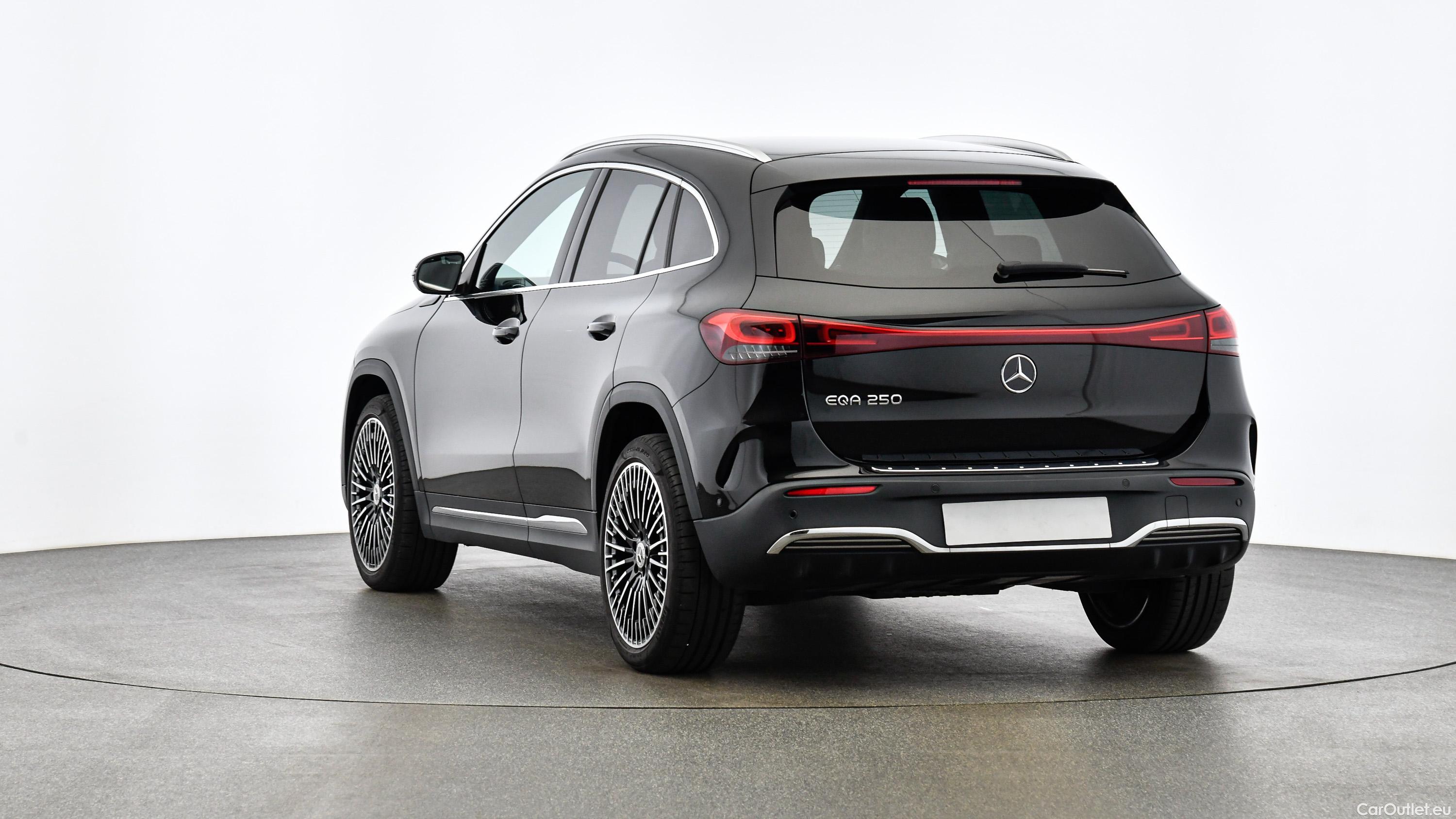 Mercedes  EQA 250 66,5kWh Aut AMG líne Automatic Electric  13 #7