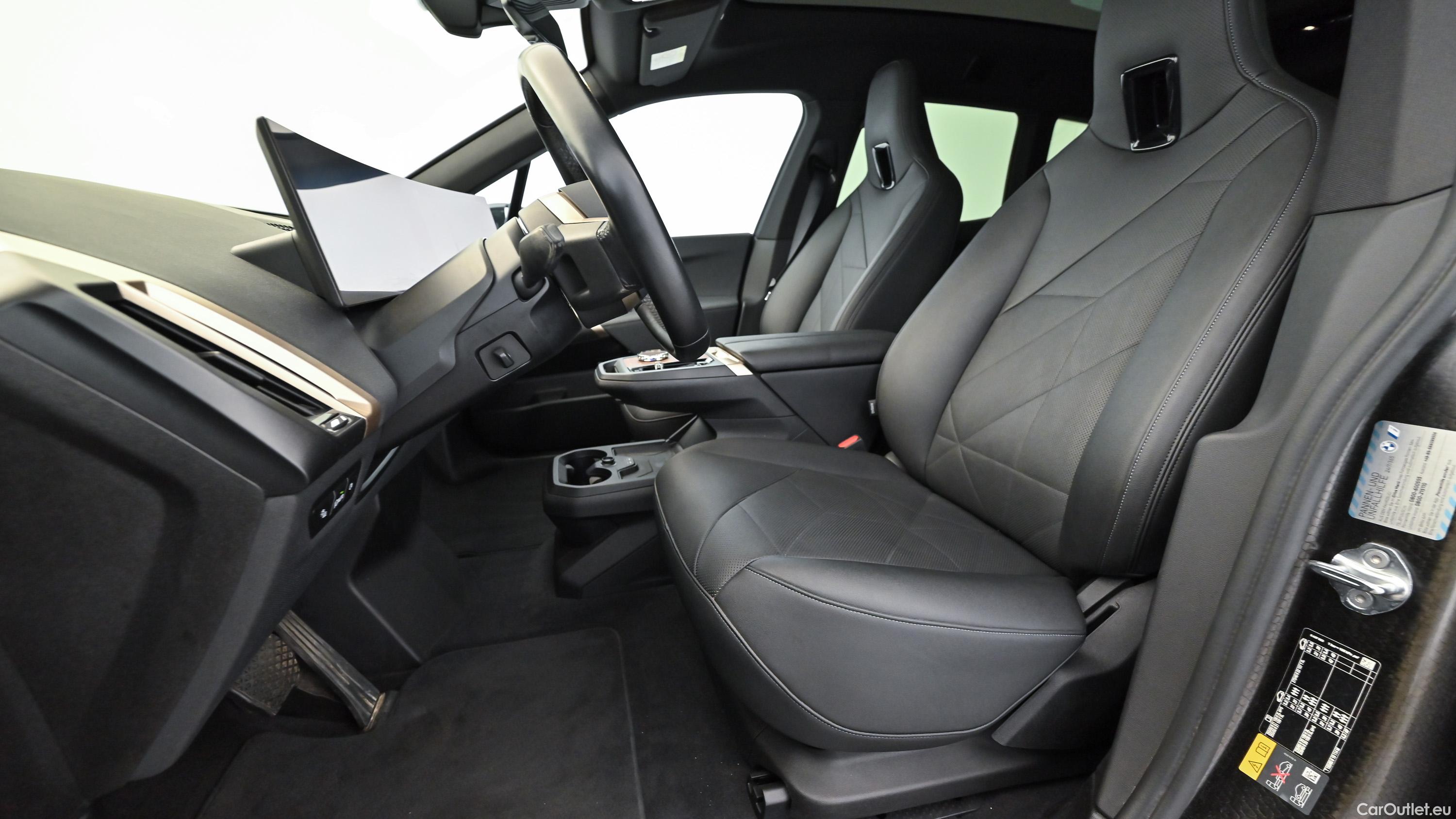 Bmw  iX xDrive40 71kWh (I20) Sportpaket Automatic Electric  4 #29