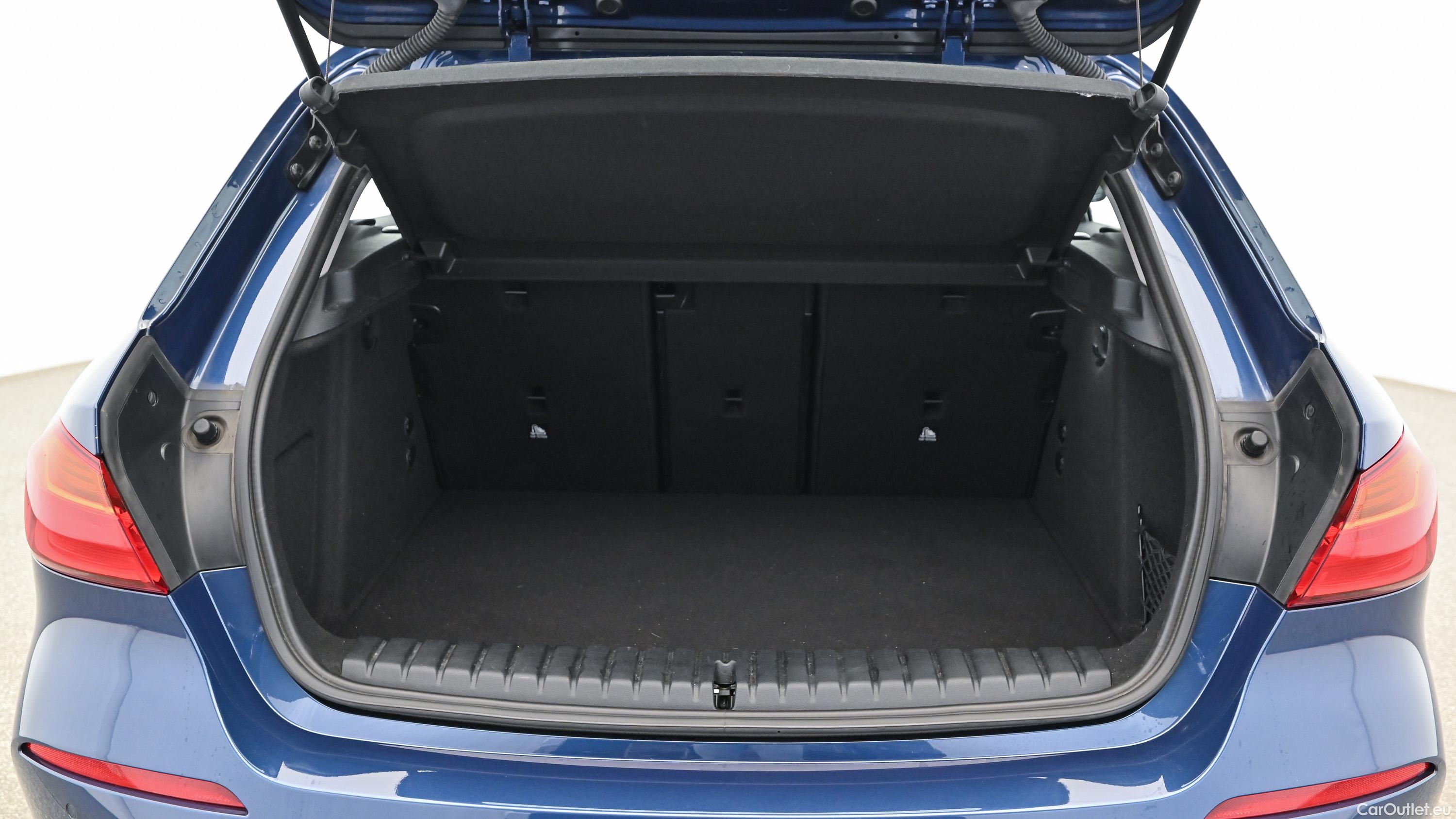 Bmw  Serie 1 Aut. (F40) Advantage Automatic Diesel  18 #17