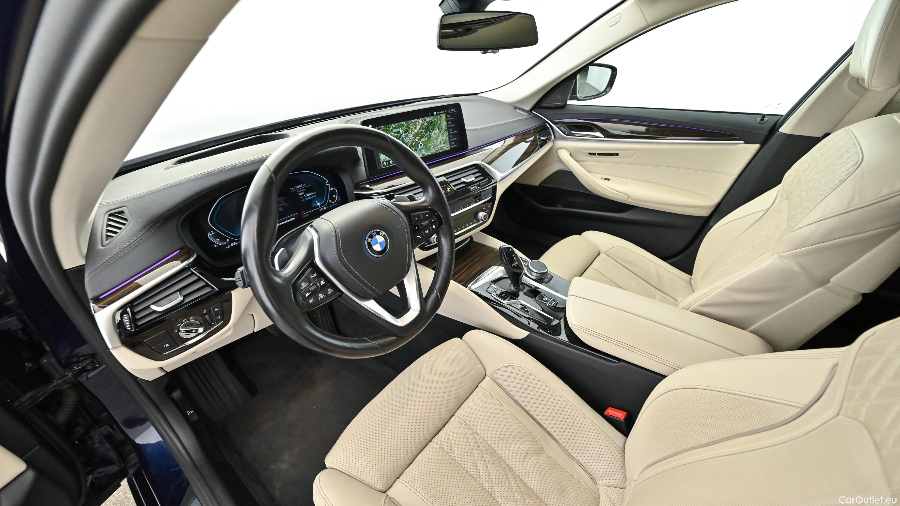 Bmw  Serie 5 xDrive Touring Aut. (G31) Luxury Line Automatic Petrol/Electric  26 #29