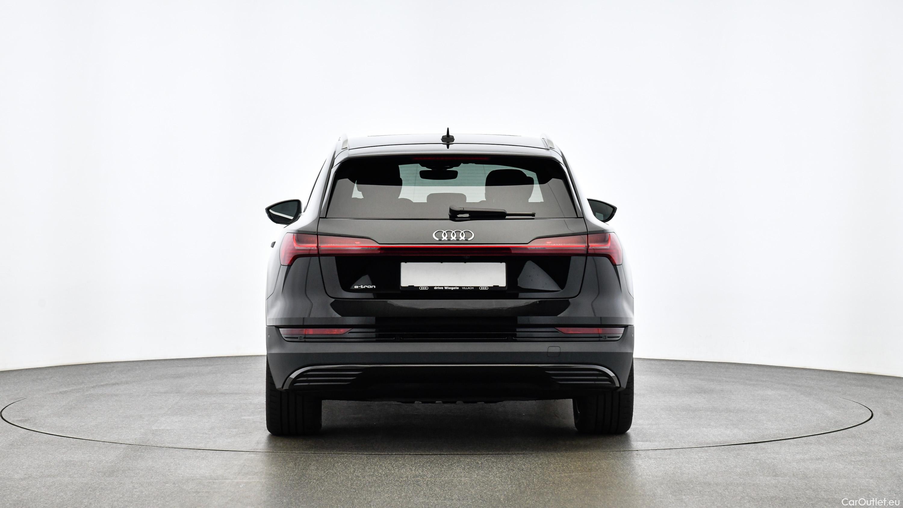 Audi  E-TRON 55 quattro 95kWh Automatic Electric  25 #8