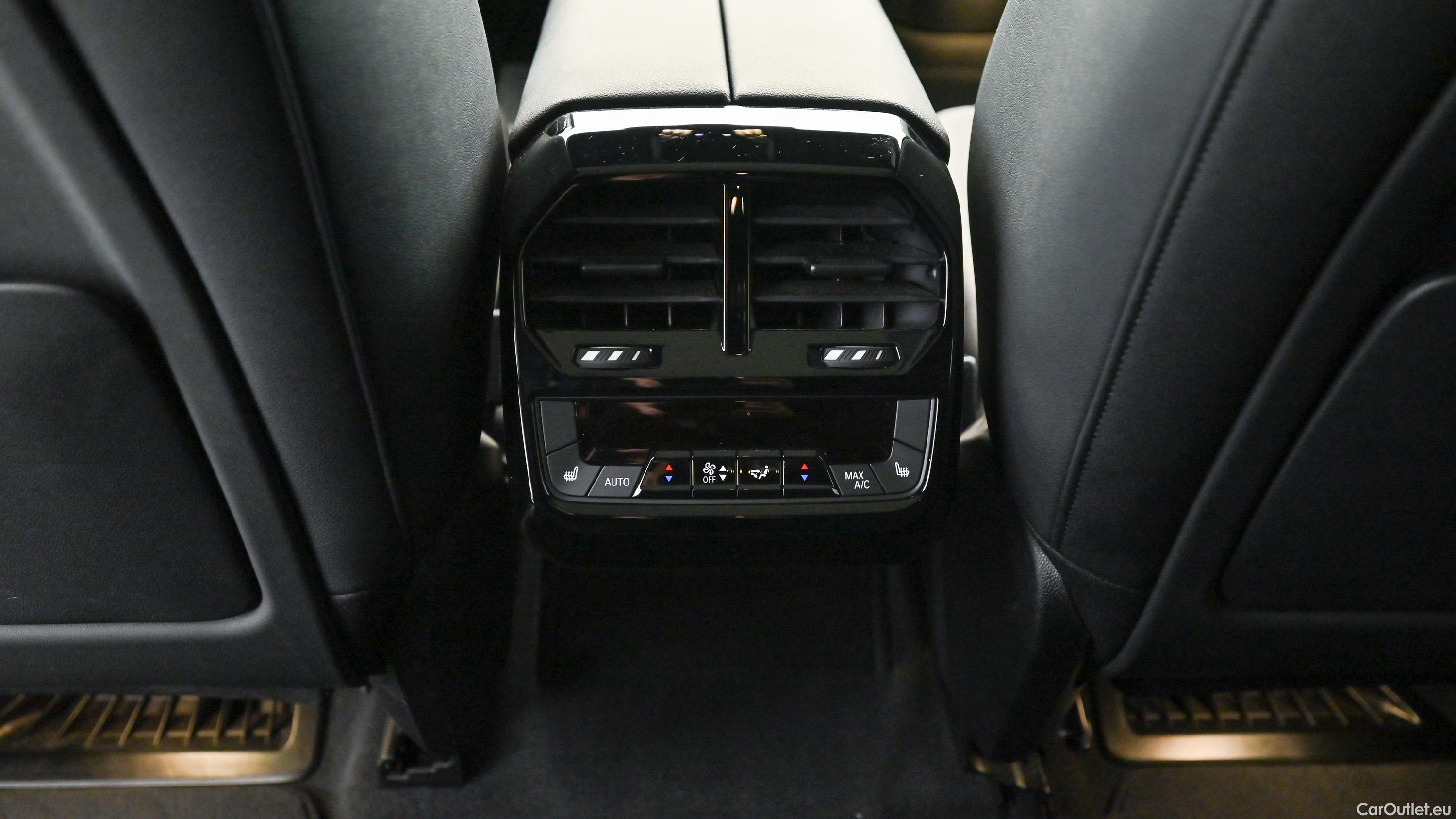 Bmw  iX xDrive40 71kWh (I20) Sportpaket Automatic Electric  4 #20