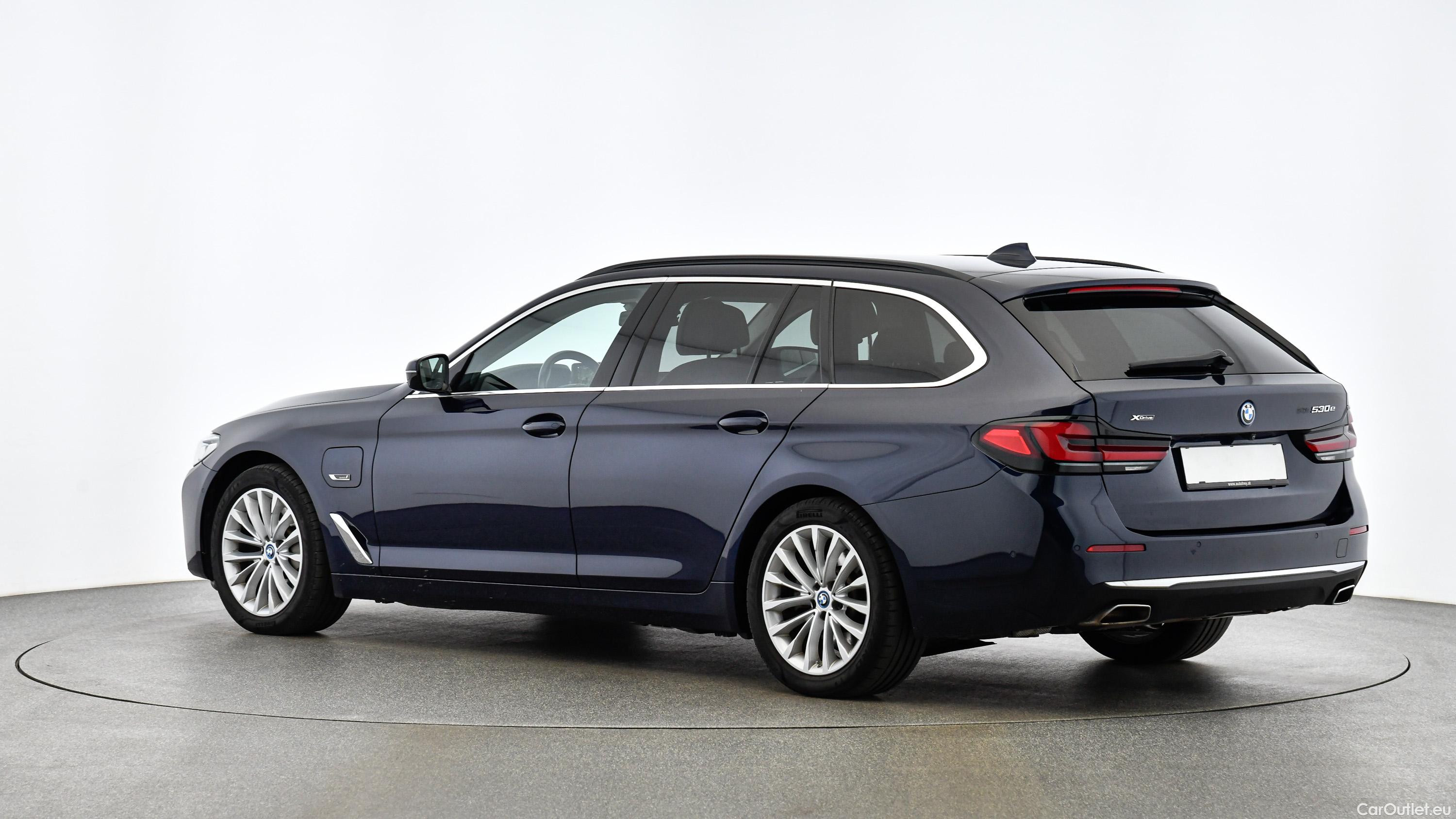 Bmw  Serie 5 xDrive Touring Aut. (G31) Luxury Line Automatic Petrol/Electric  26 #6