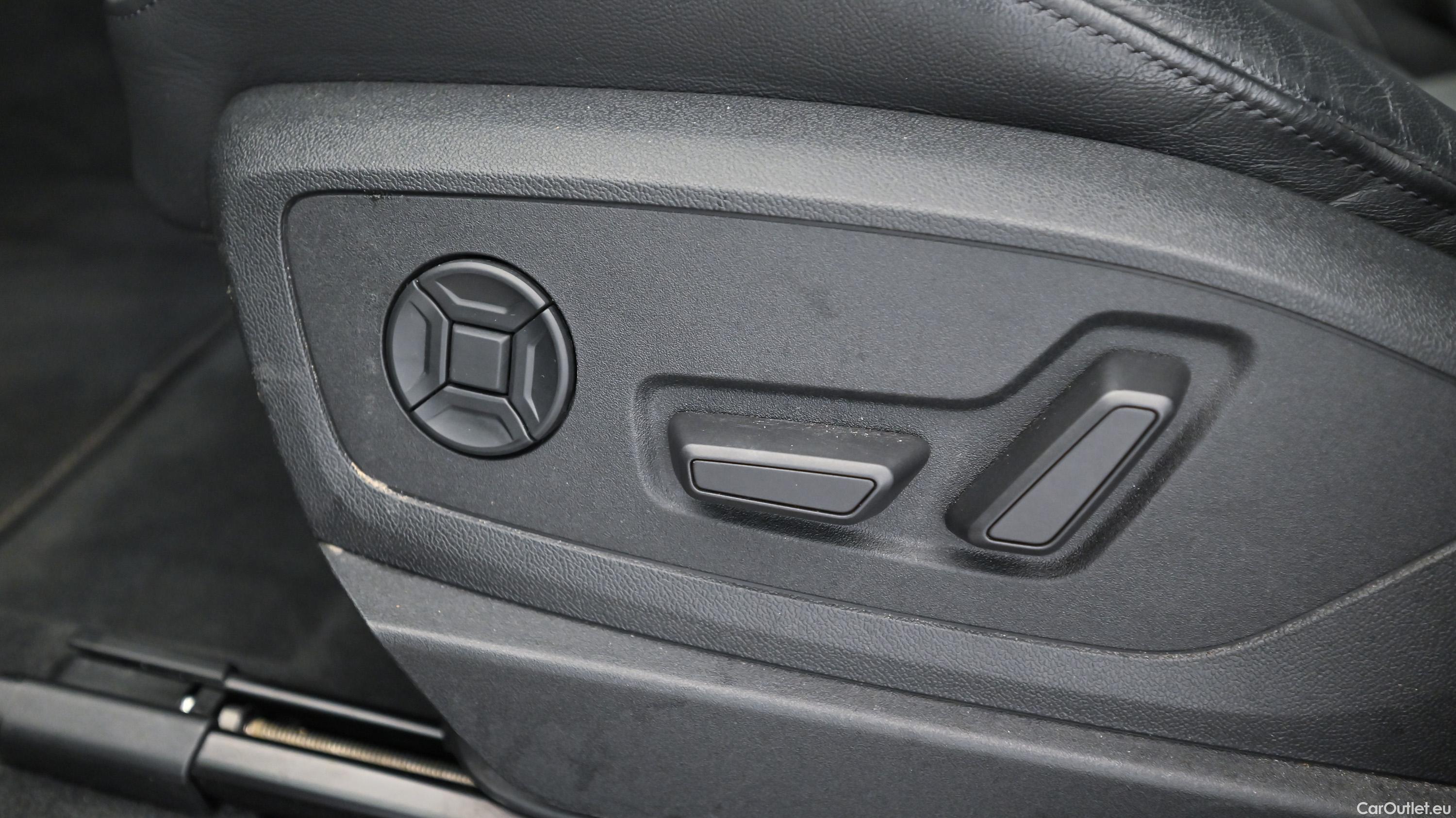 Audi  E-TRON 55 quattro 95kWh Automatic Electric  25 #25