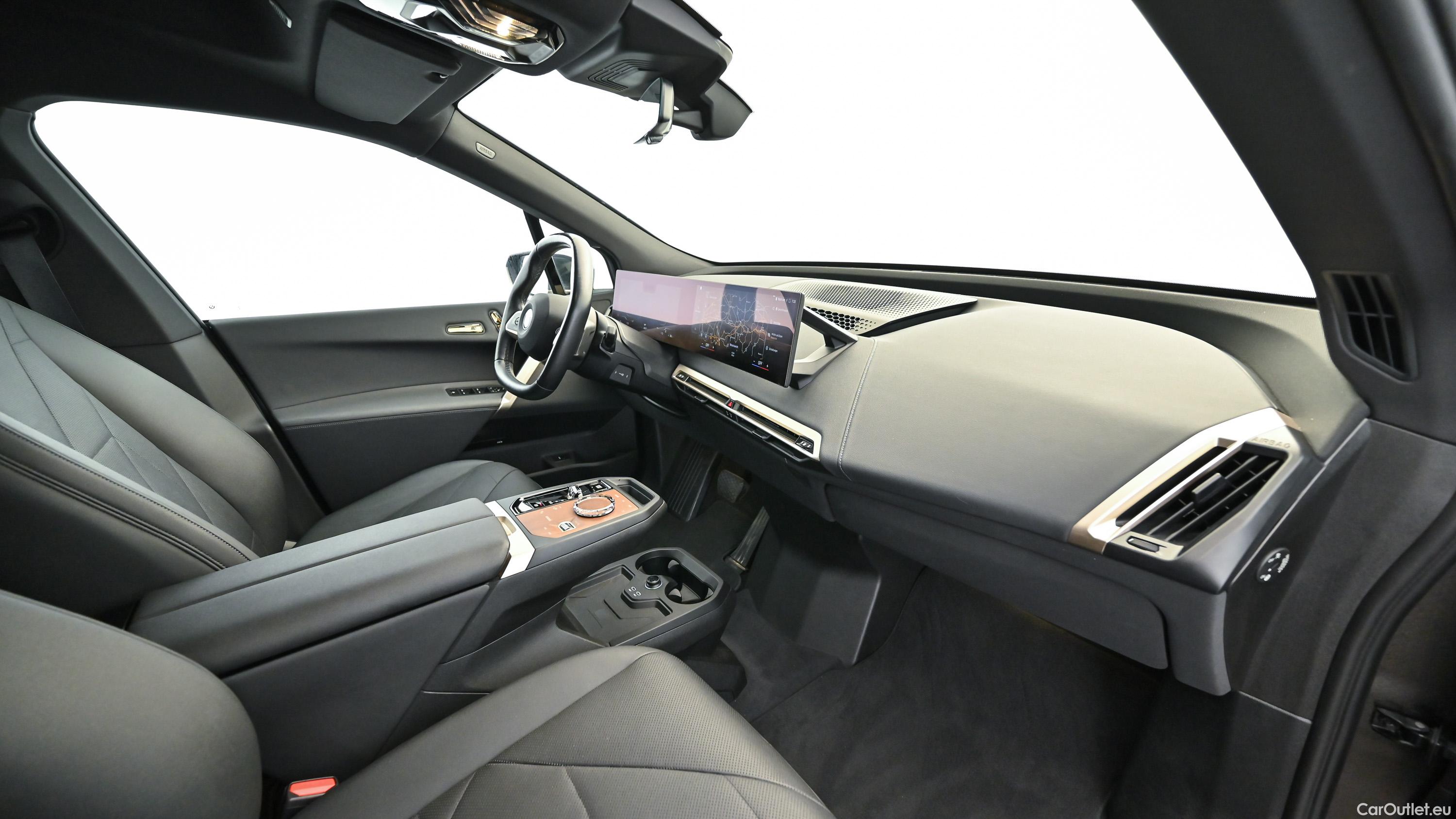 Bmw  iX xDrive40 71kWh (I20) Sportpaket Automatic Electric  4 #31