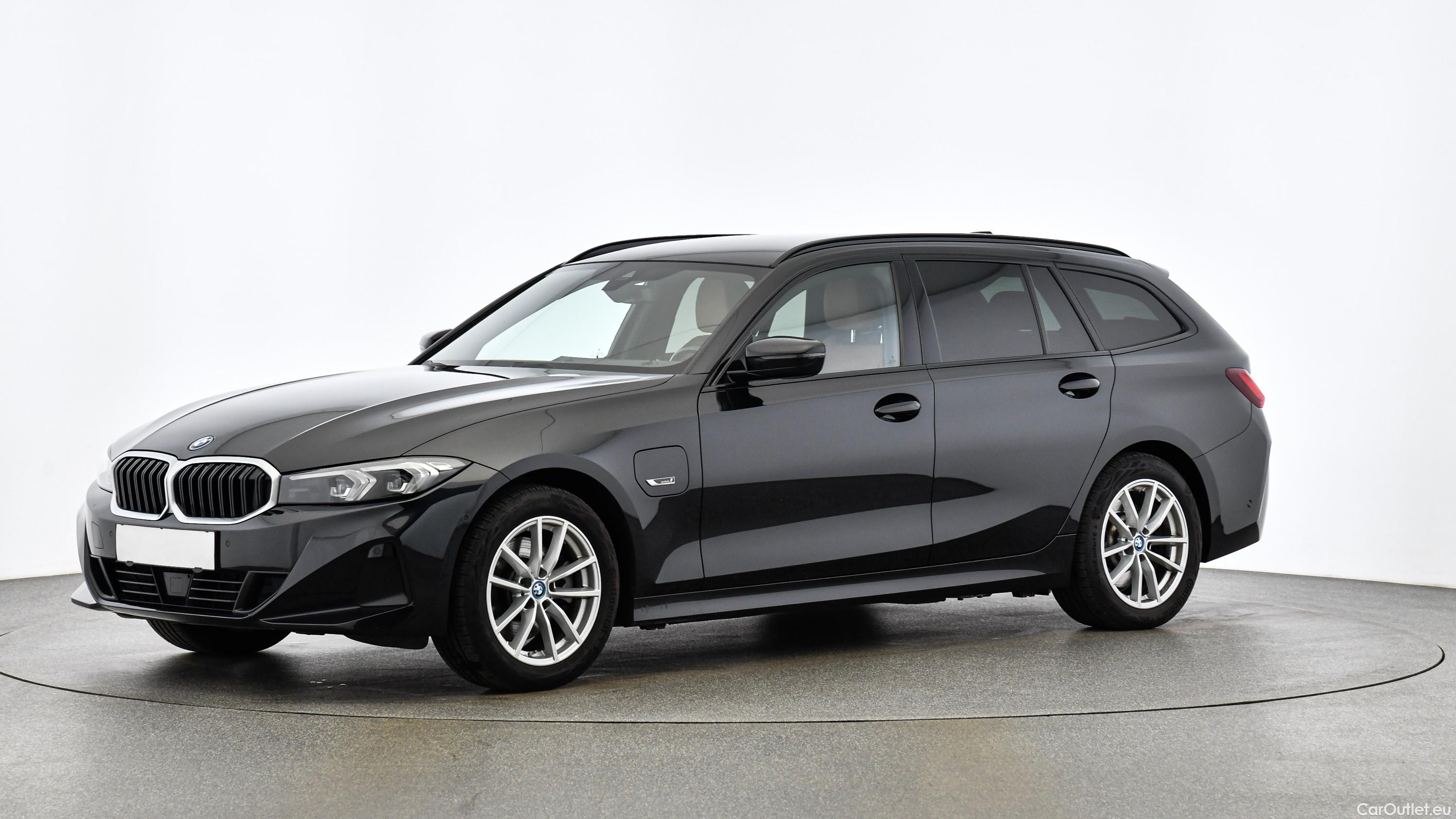 Bmw  Serie 3 PHEV Touring Aut. (G21) - Automatic Petrol/Electric  22 #2