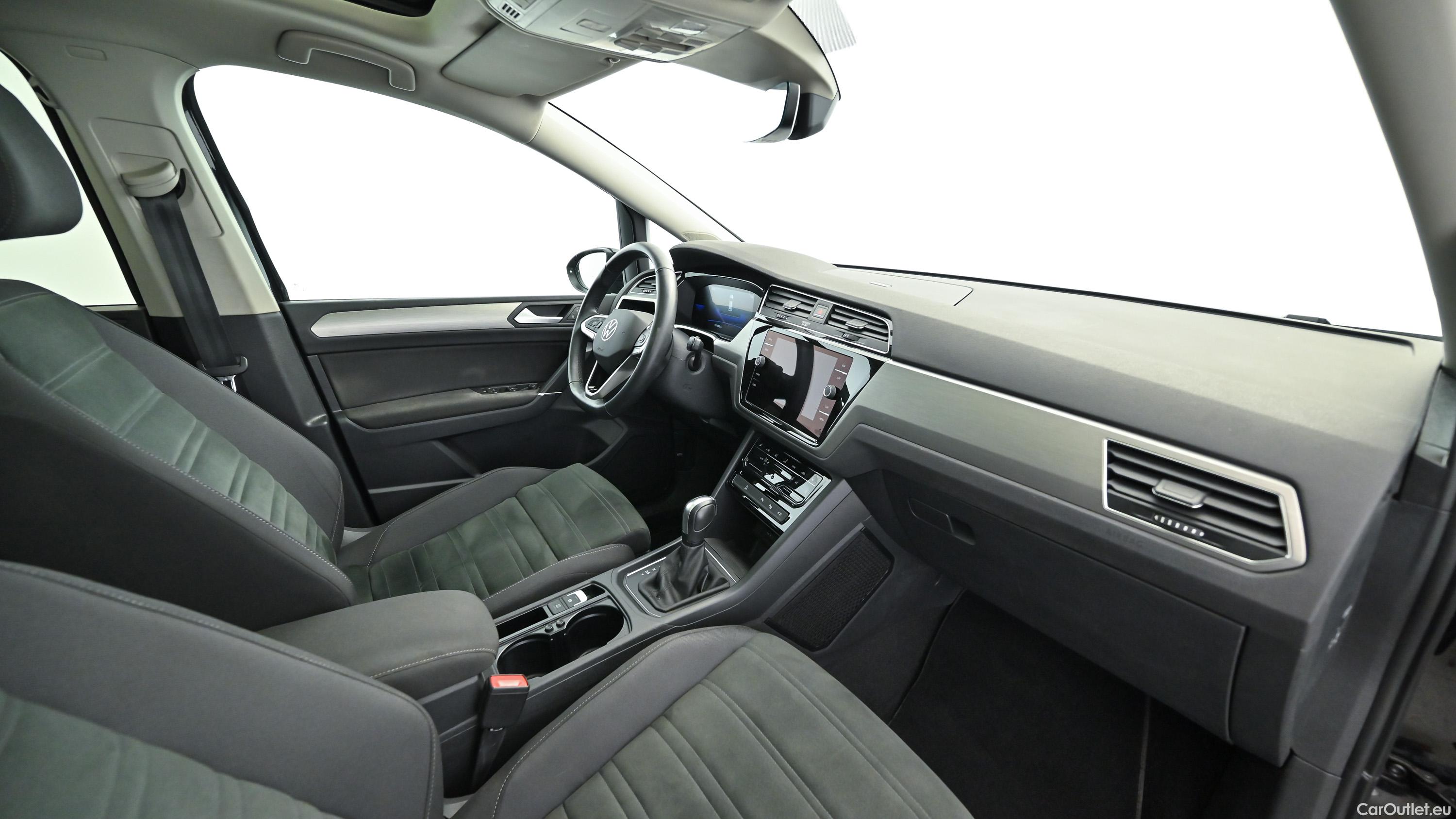 Volkswagen  Touran 2,0 SCR TDI Sky Automatic Diesel  6 #33