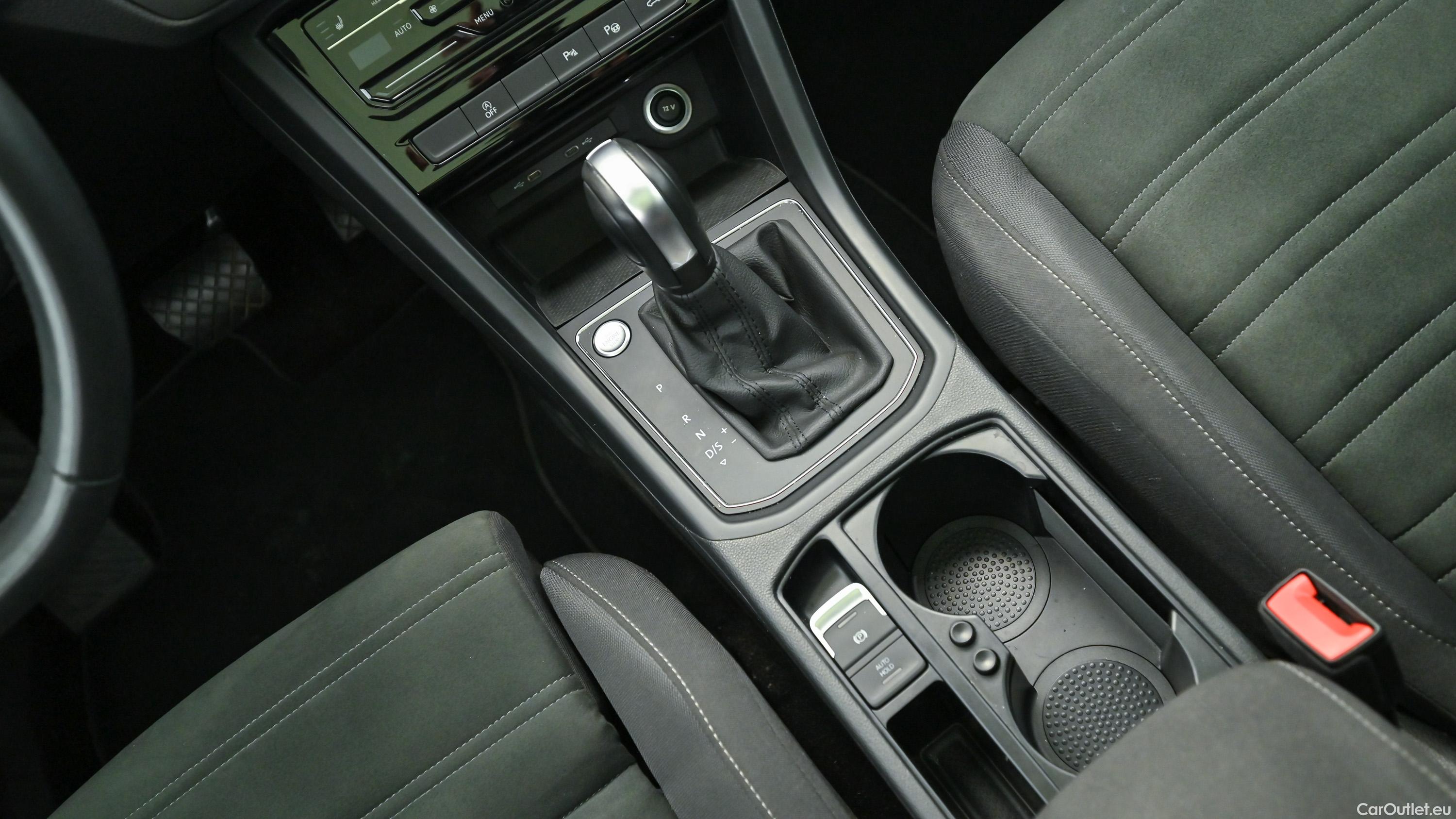 Volkswagen  Touran 2,0 SCR TDI Sky Automatic Diesel  6 #24