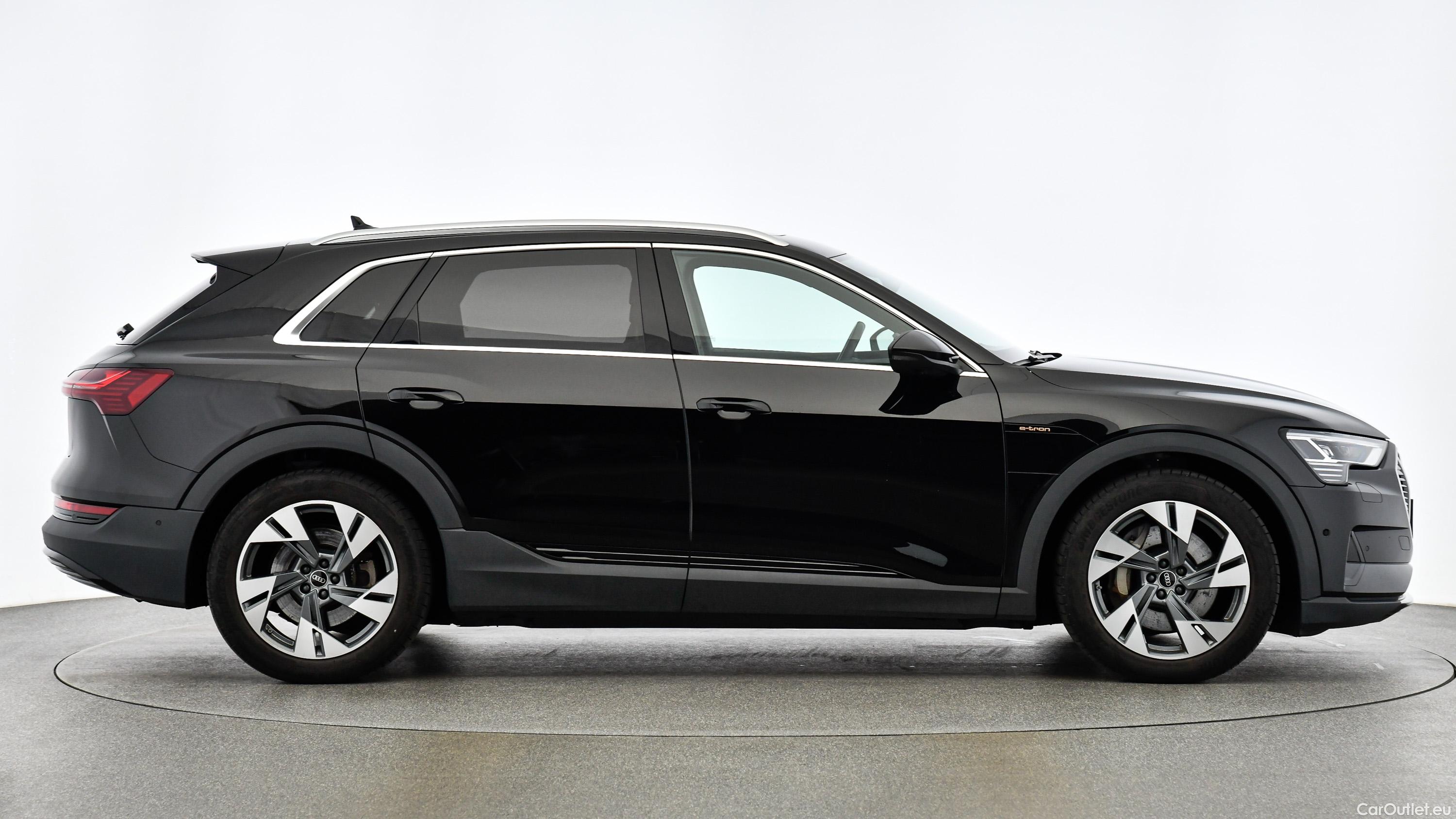 Audi  E-TRON 55 quattro 95kWh Automatic Electric  25 #12