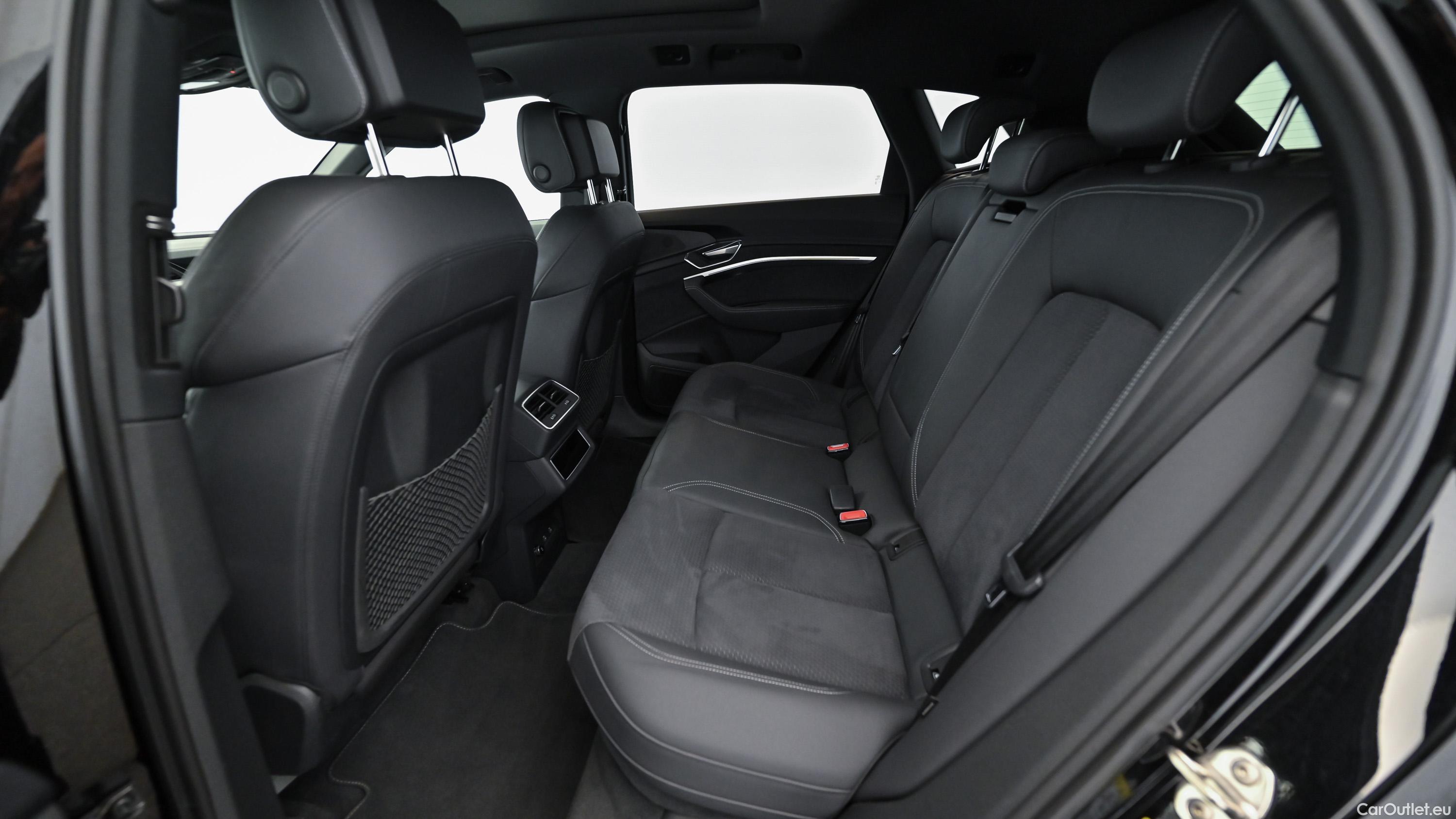 Audi  E-TRON 55 quattro 95kWh Automatic Electric  25 #18