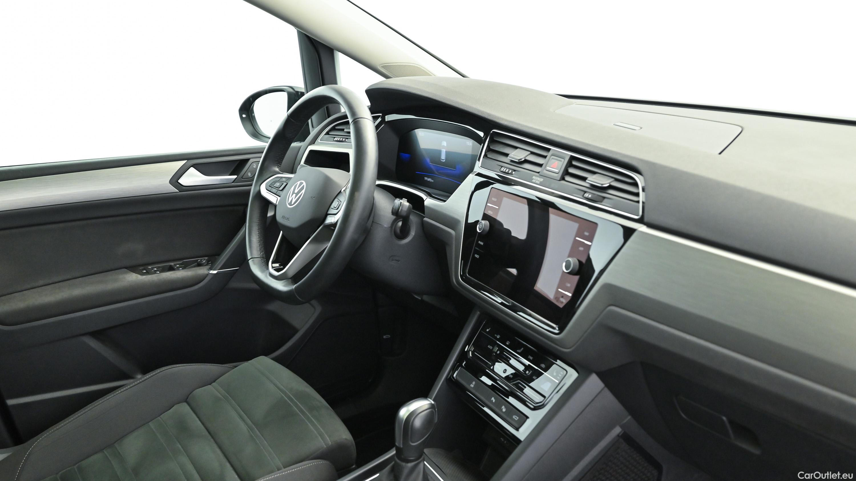 Volkswagen  Touran 2,0 SCR TDI Sky Automatic Diesel  6 #34