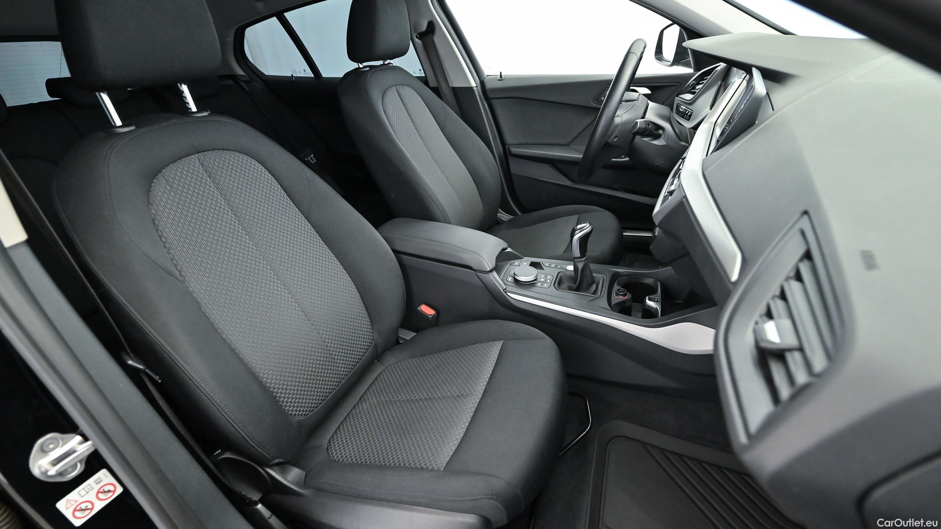 Bmw  Serie 1 (F40) - Manual Petrol  14 #30