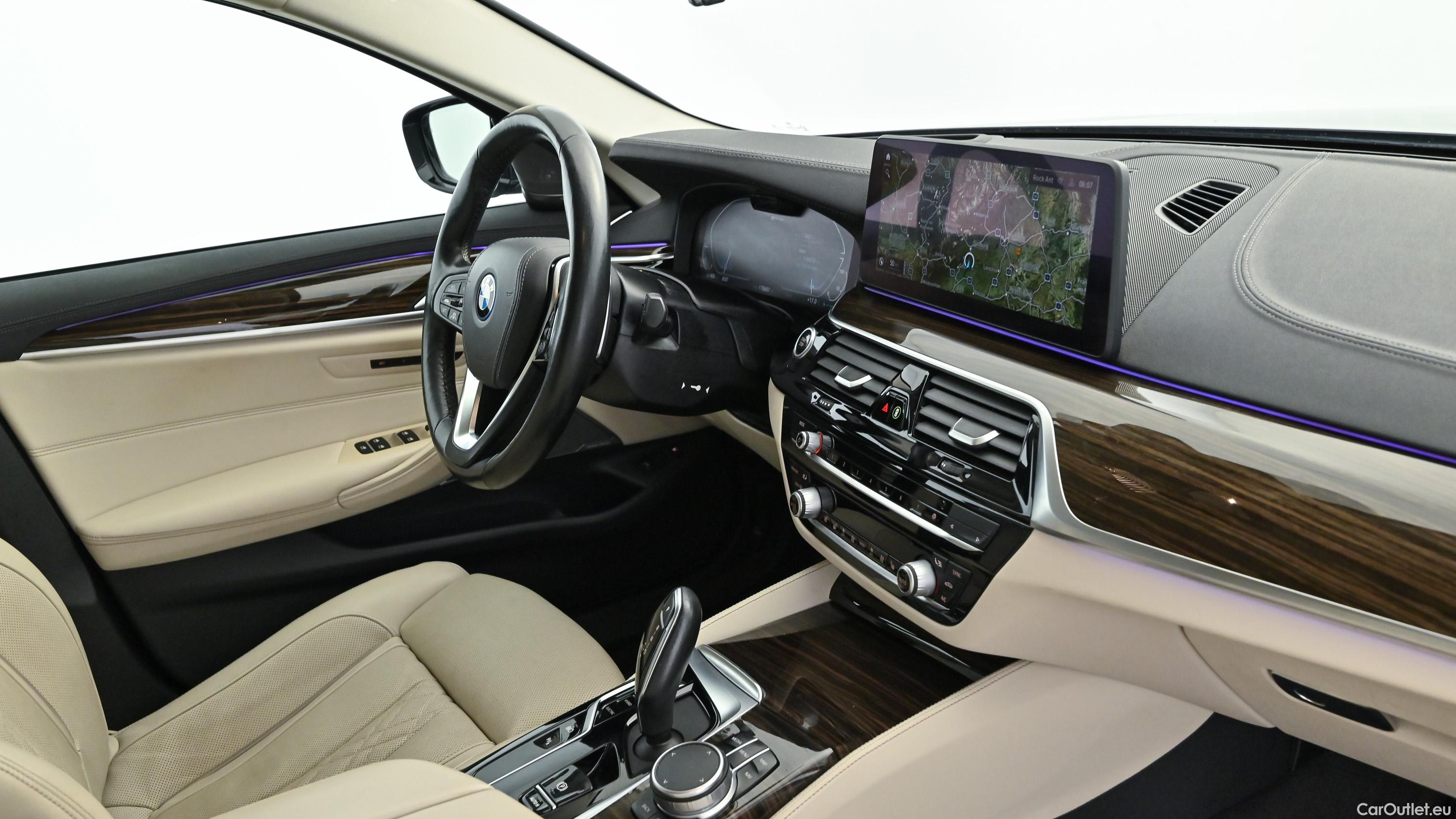 Bmw  Serie 5 xDrive Touring Aut. (G31) Luxury Line Automatic Petrol/Electric  26 #34