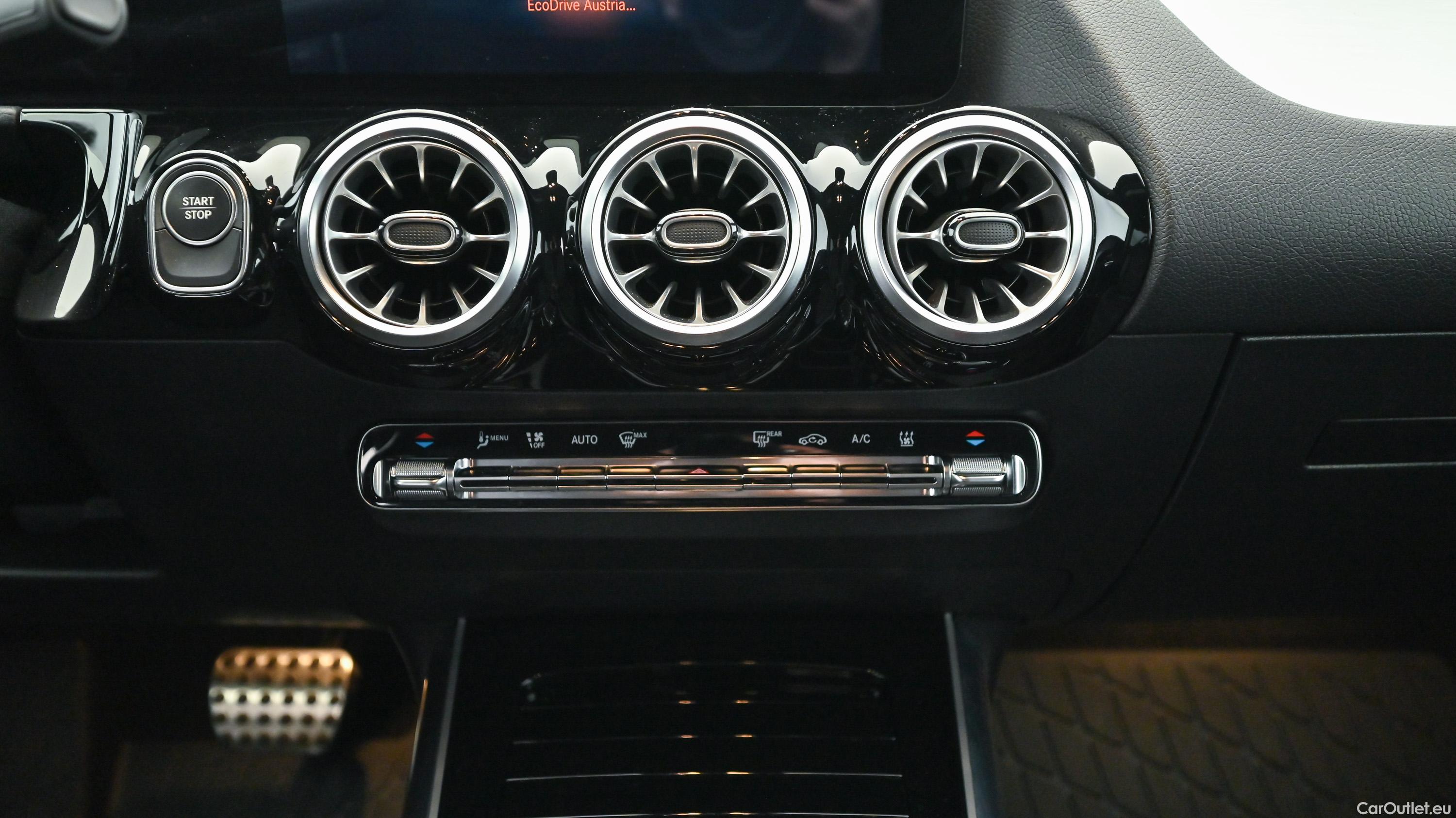 Mercedes  EQA 250 66,5kWh Aut AMG líne Automatic Electric  13 #22