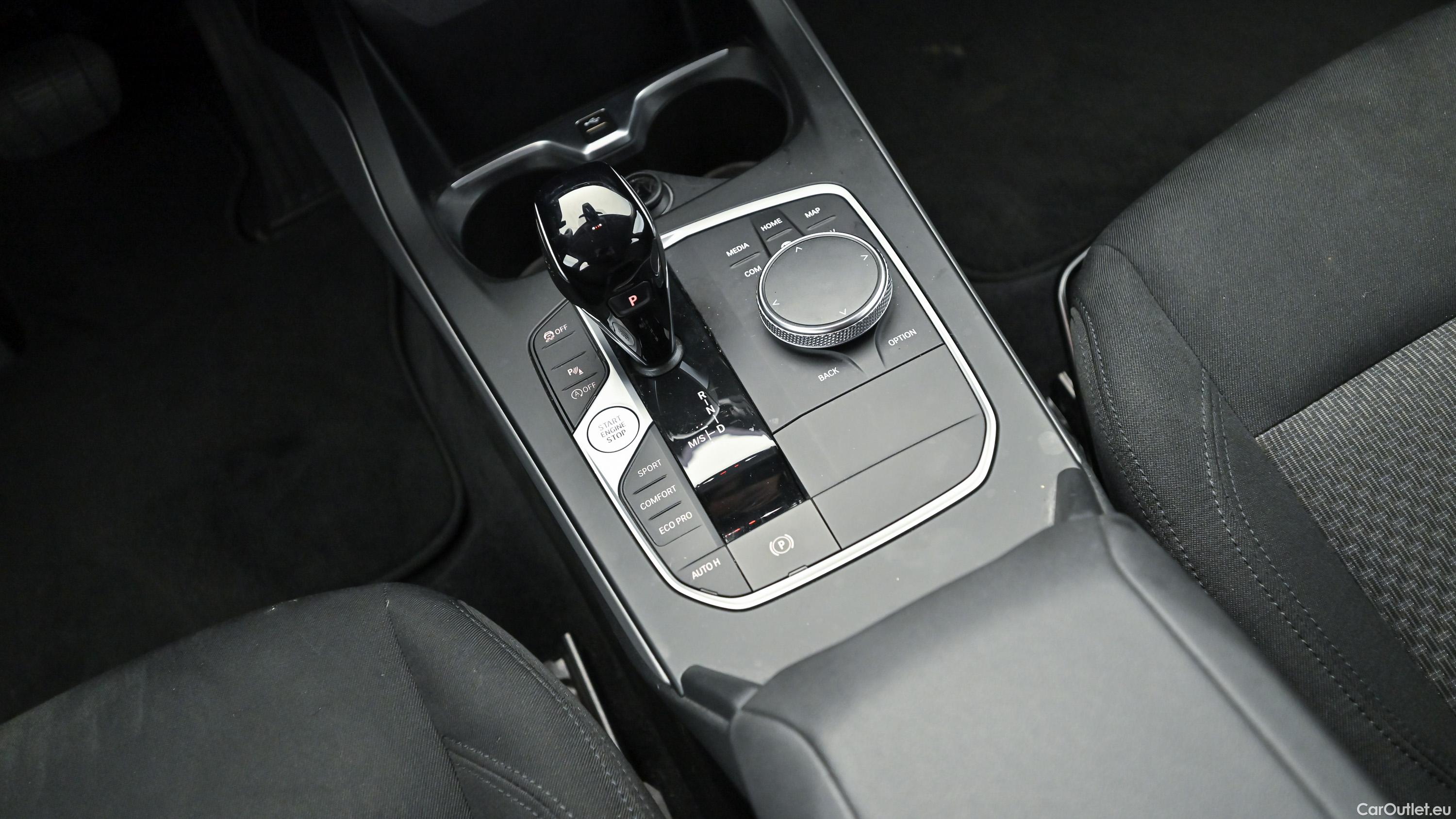 Bmw  Serie 1 Aut. (F40) Advantage Automatic Diesel  18 #23