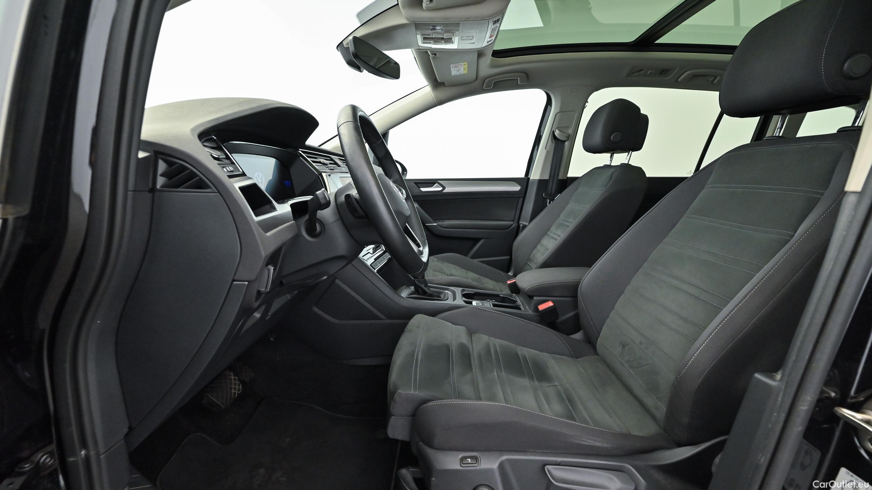 Volkswagen  Touran 2,0 SCR TDI Sky Automatic Diesel  6 #29