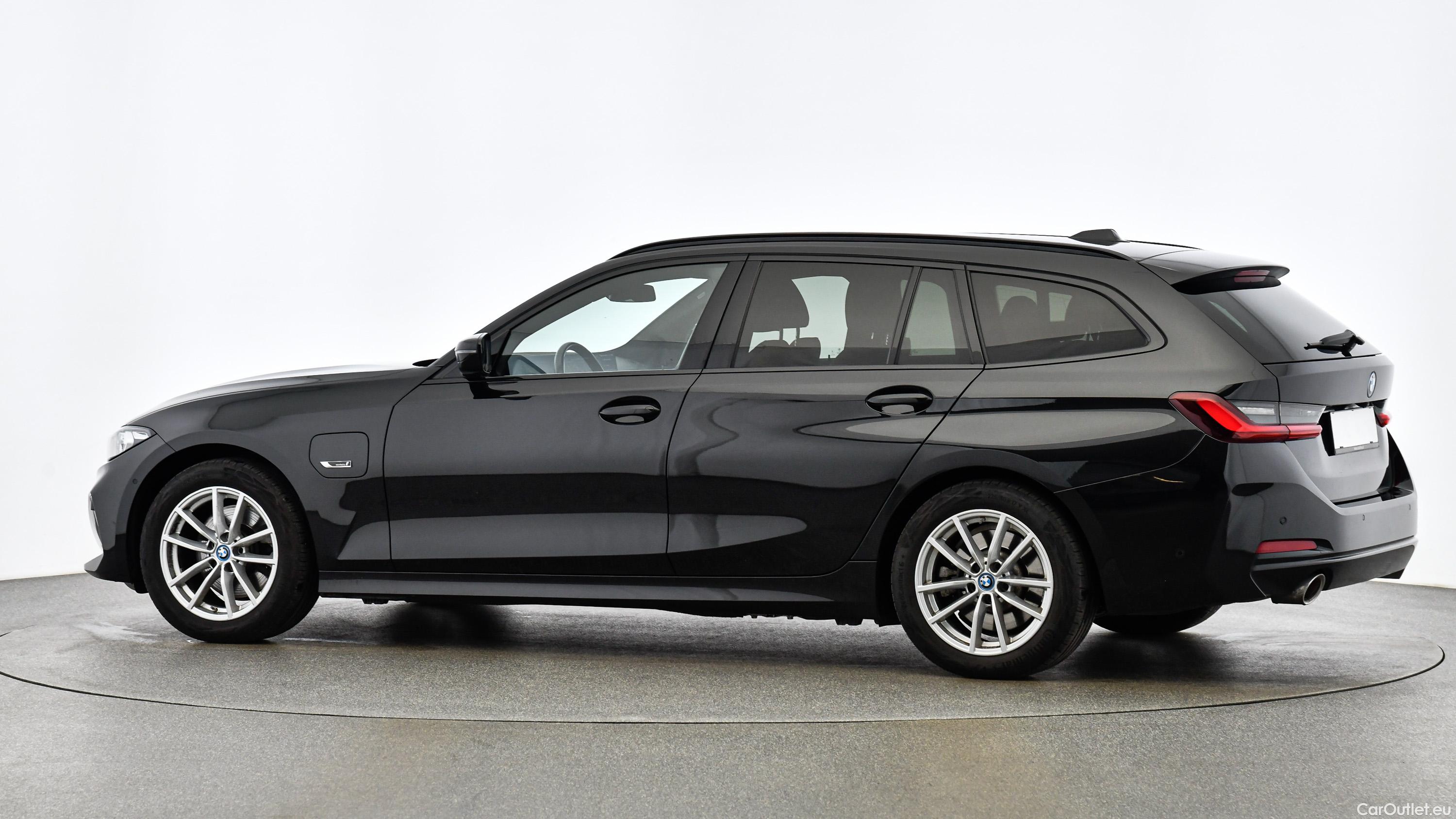 Bmw  Serie 3 PHEV Touring Aut. (G21) - Automatic Petrol/Electric  22 #5