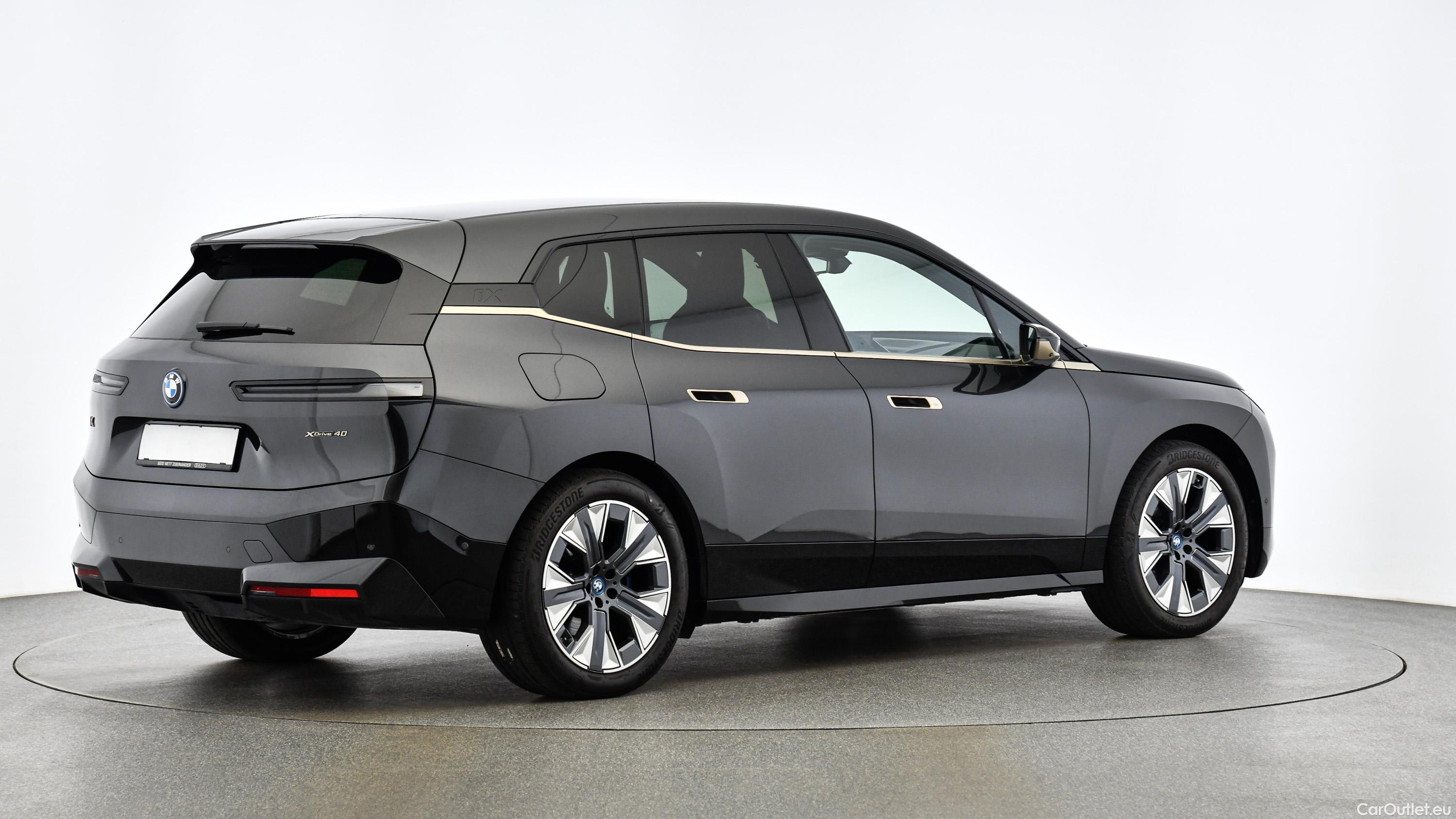 Bmw  iX xDrive40 71kWh (I20) Sportpaket Automatic Electric  4 #10