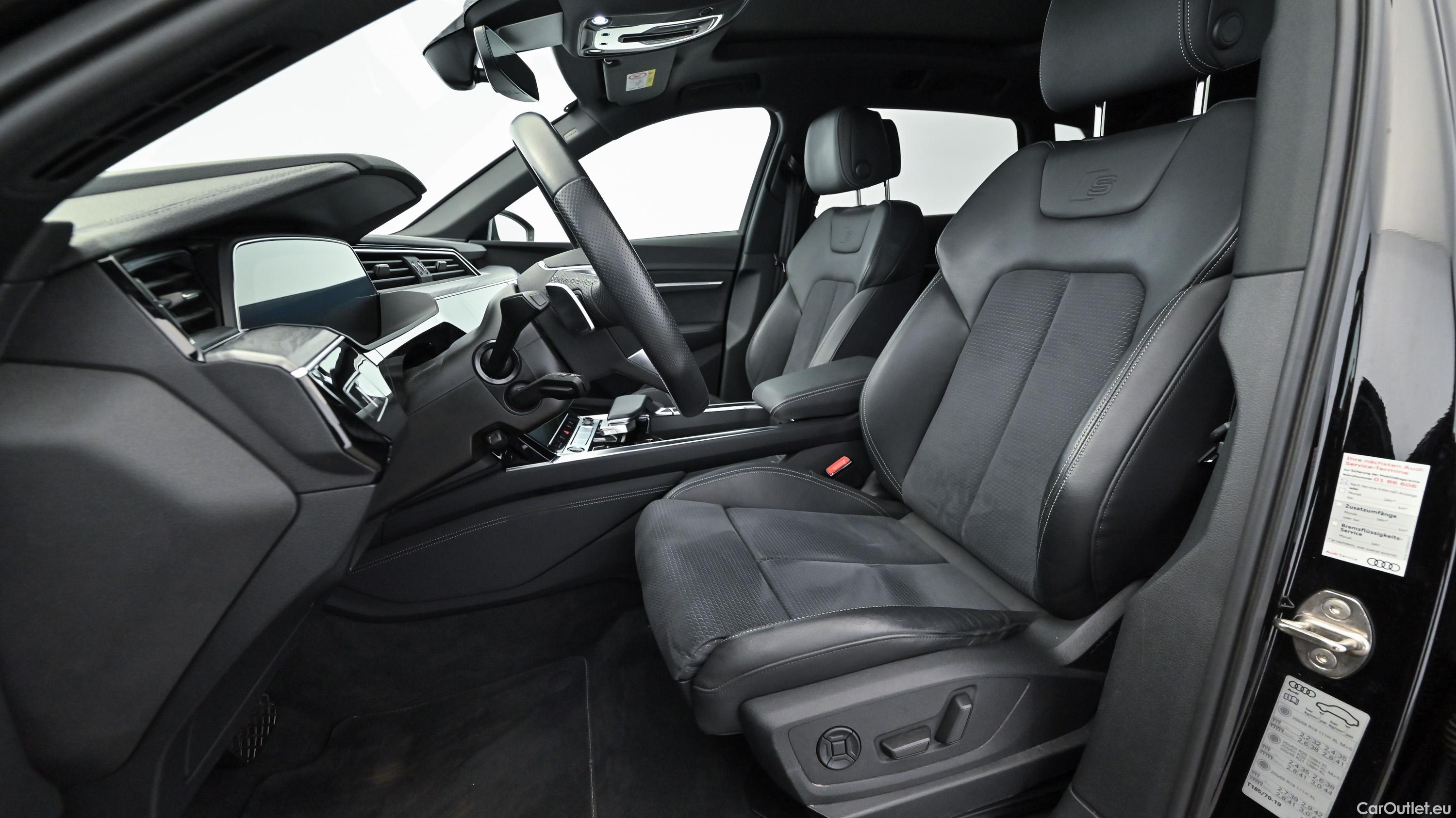 Audi  E-TRON 55 quattro 95kWh Automatic Electric  25 #30