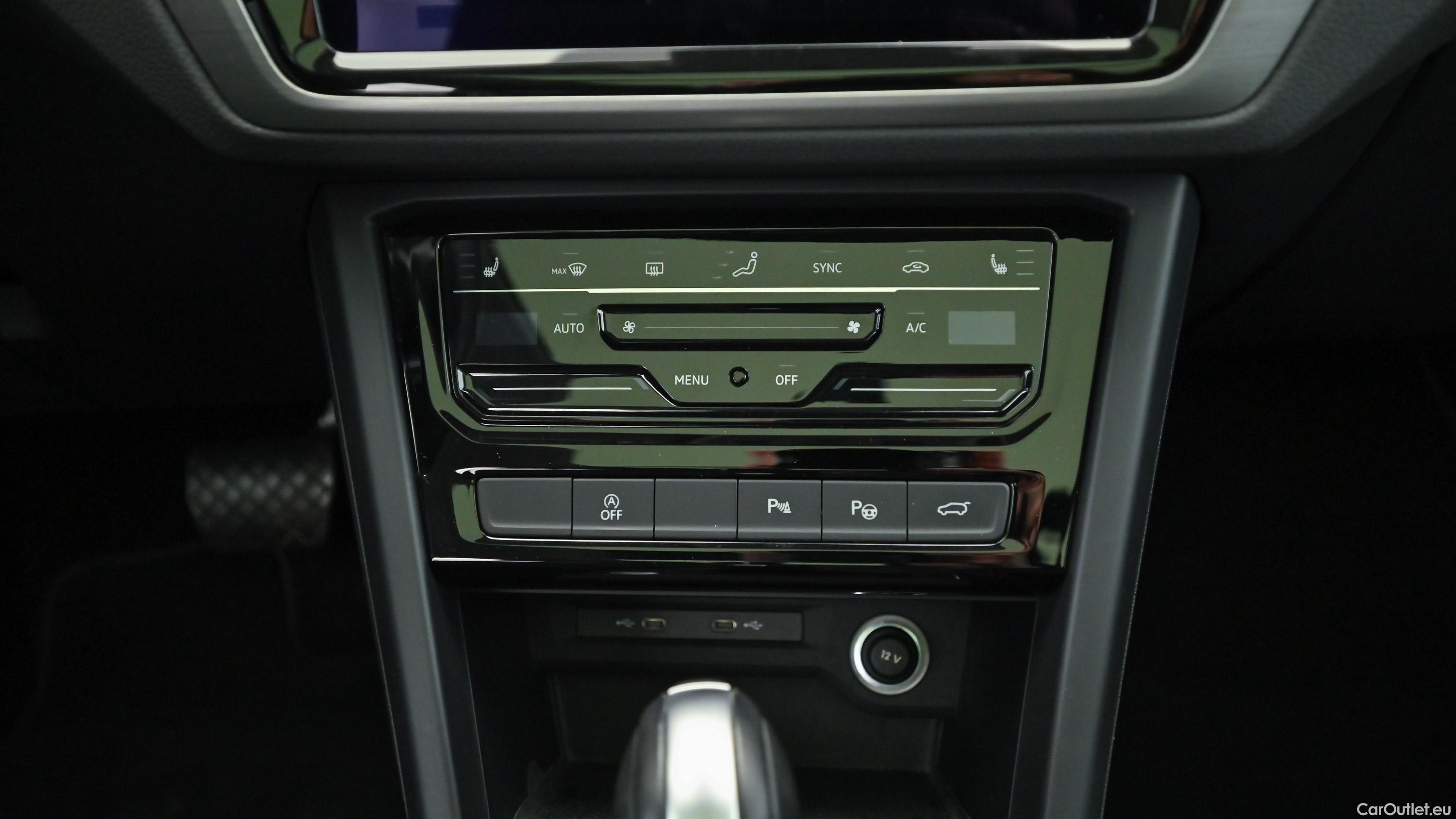 Volkswagen  Touran 2,0 SCR TDI Sky Automatic Diesel  6 #23