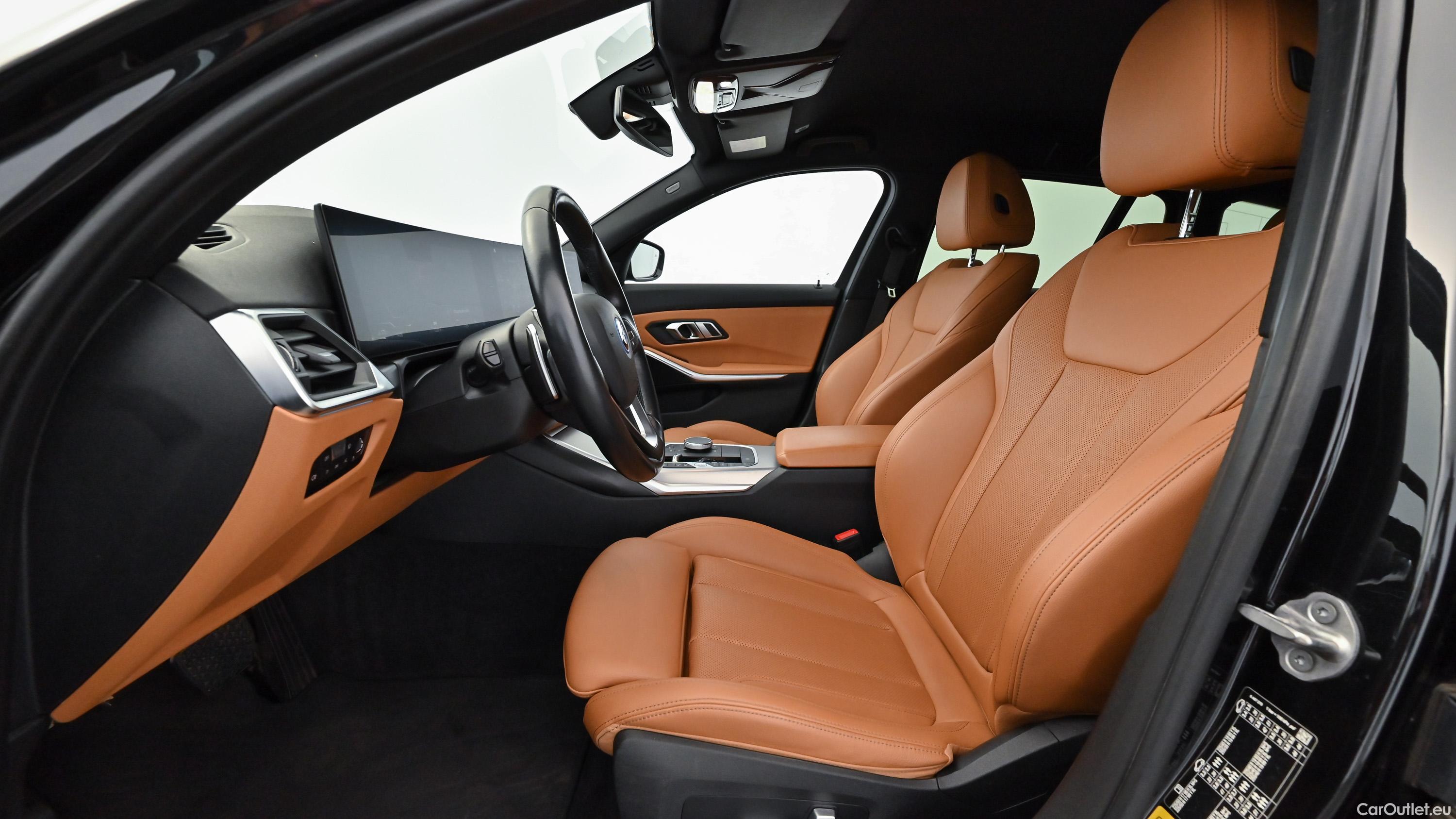 Bmw  Serie 3 PHEV Touring Aut. (G21) - Automatic Petrol/Electric  22 #28