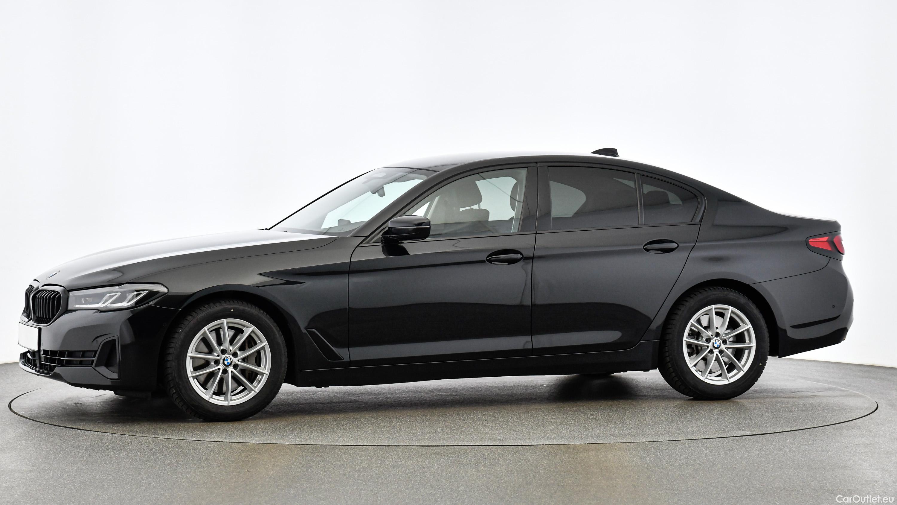 Bmw  Serie 5 xDrive 48 V Aut. (G30) - Automatic Diesel  31 #3