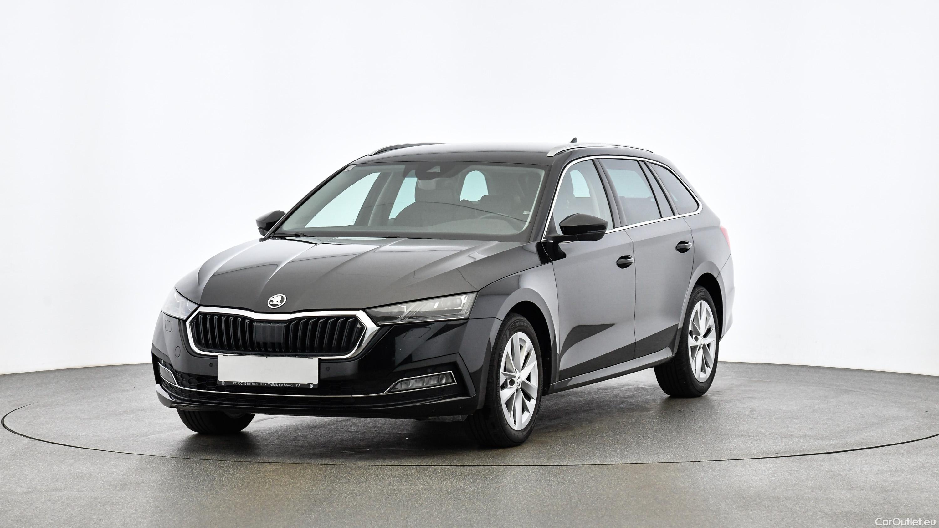 Skoda  Octavia Combi 2,0 TDI Automatic Diesel  33 #1