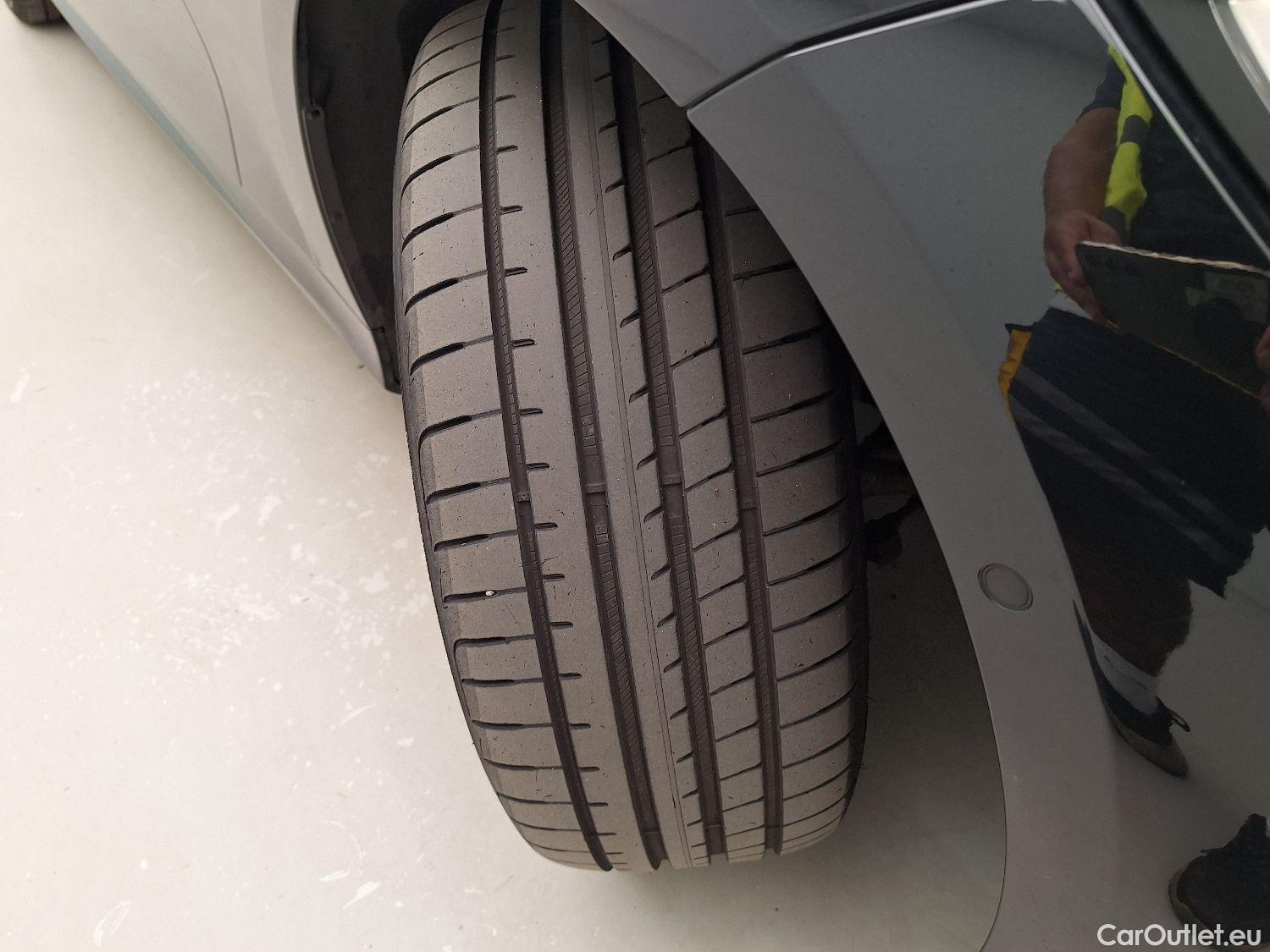 Bmw  Serie 3 BMW, 3-serie '18 PHEV, BMW 3 Reeks Berline 320e (150 kW) 4d #18