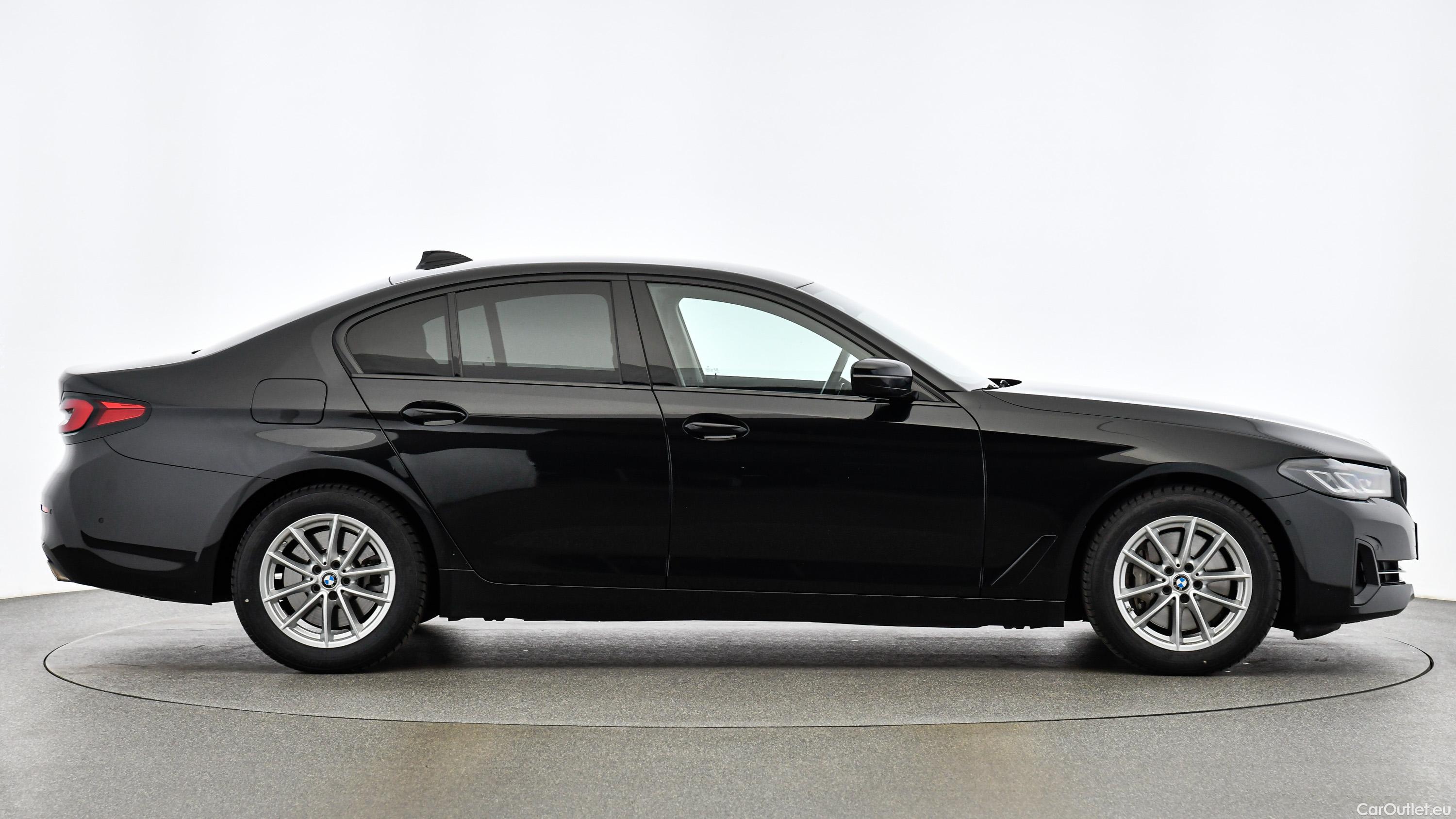 Bmw  Serie 5 xDrive 48 V Aut. (G30) - Automatic Diesel  31 #12