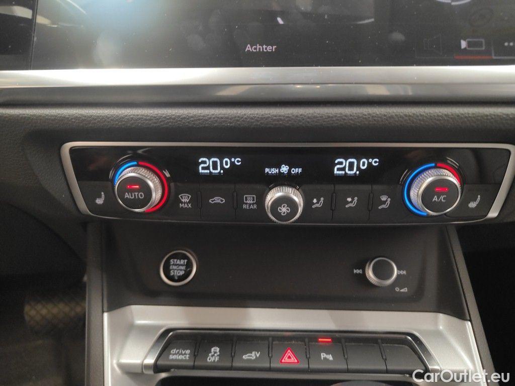 Audi  Q3 Audi  Sportback 45 TFSI e S tronic 5d #32