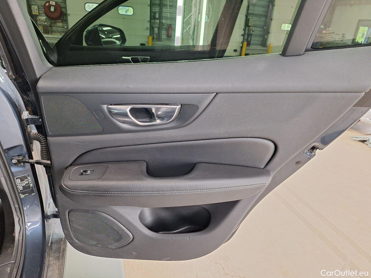 Volvo  V60 Volvo,  '18, Volvo  D3 Momentum Pro 5d #41