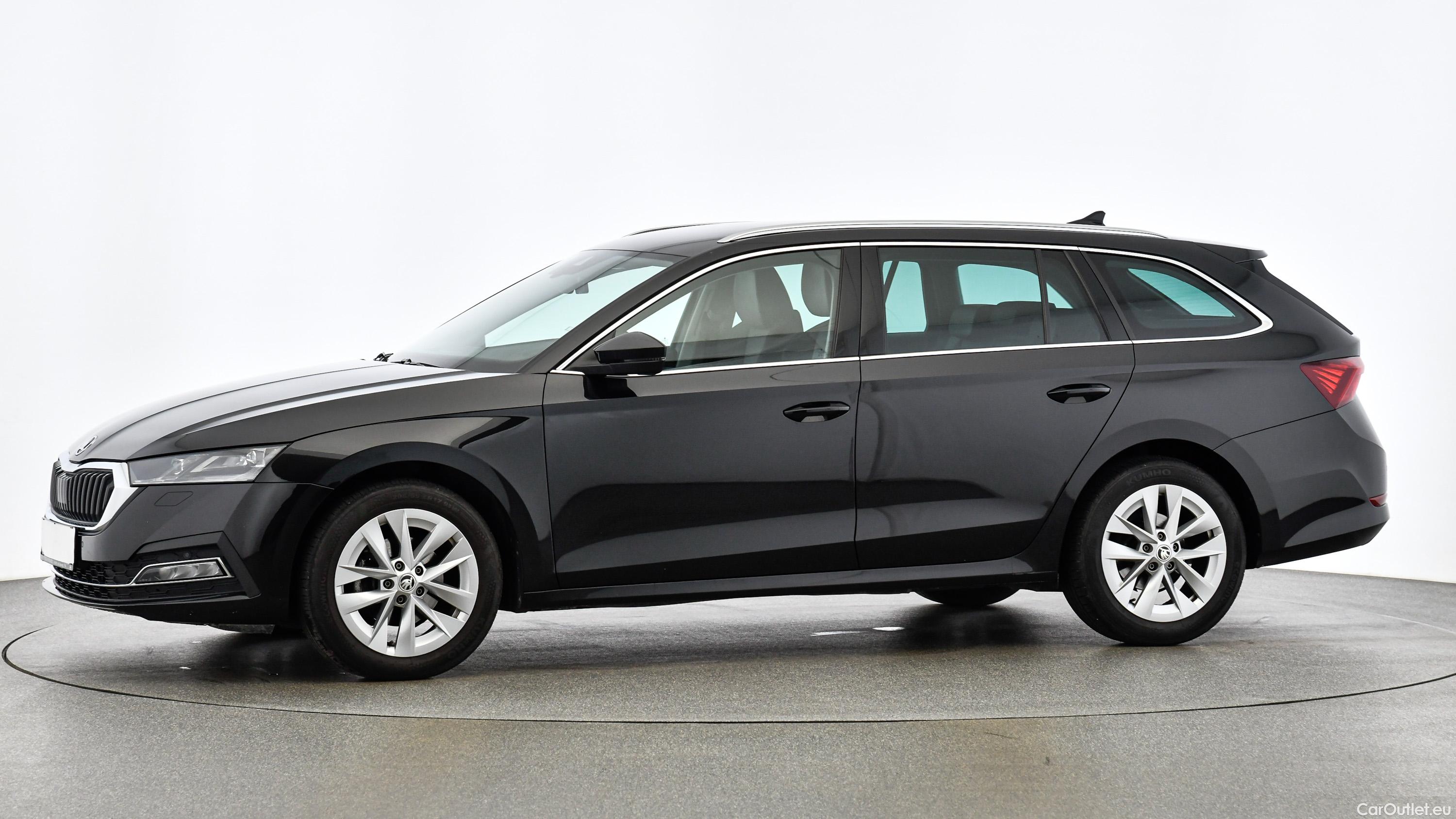 Skoda  Octavia Combi 2,0 TDI Automatic Diesel  33 #3