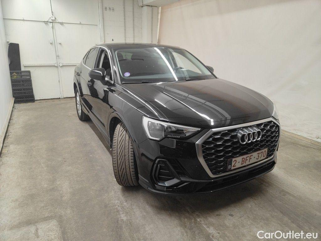 Audi  Q3 Audi  Sportback 45 TFSI e S tronic 5d #8