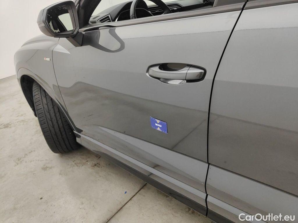 Audi  Q3 Audi  Sportback 35 TDI S tronic Quattro S Line 5d #23