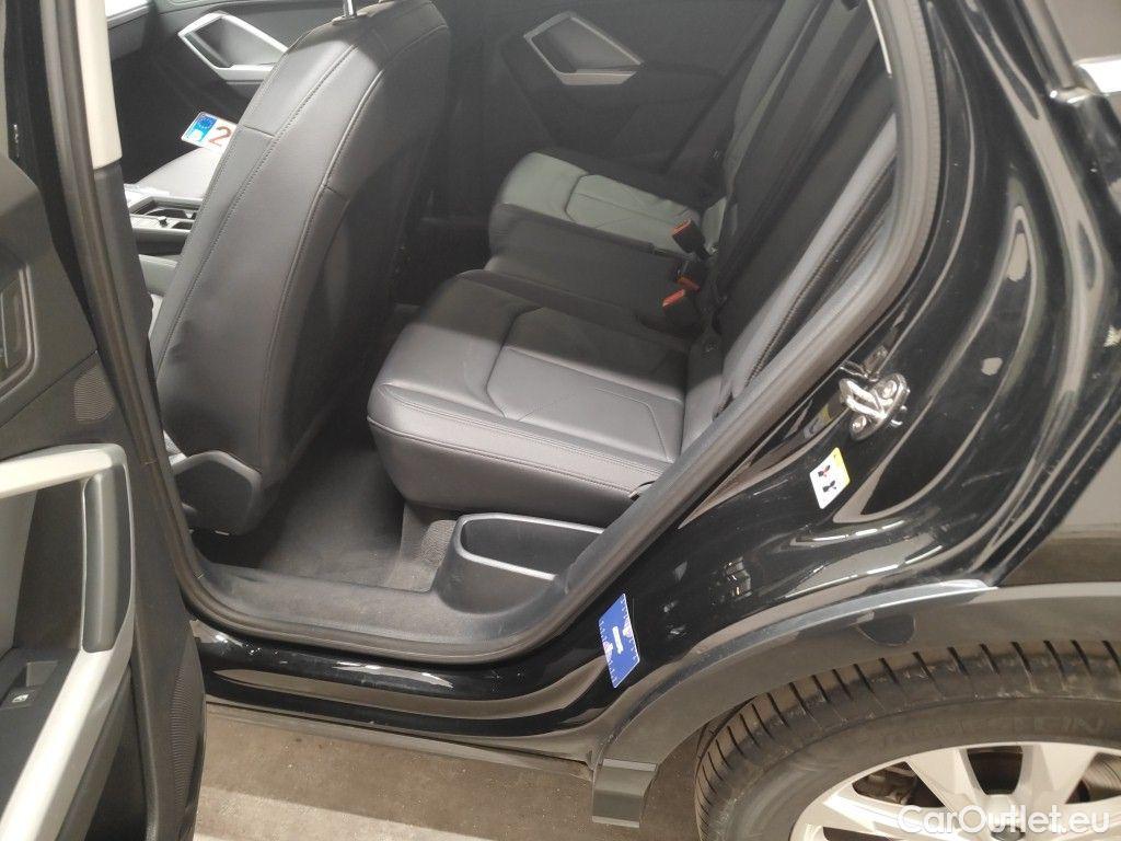 Audi  Q3 Audi  Sportback 45 TFSI e S tronic 5d #35