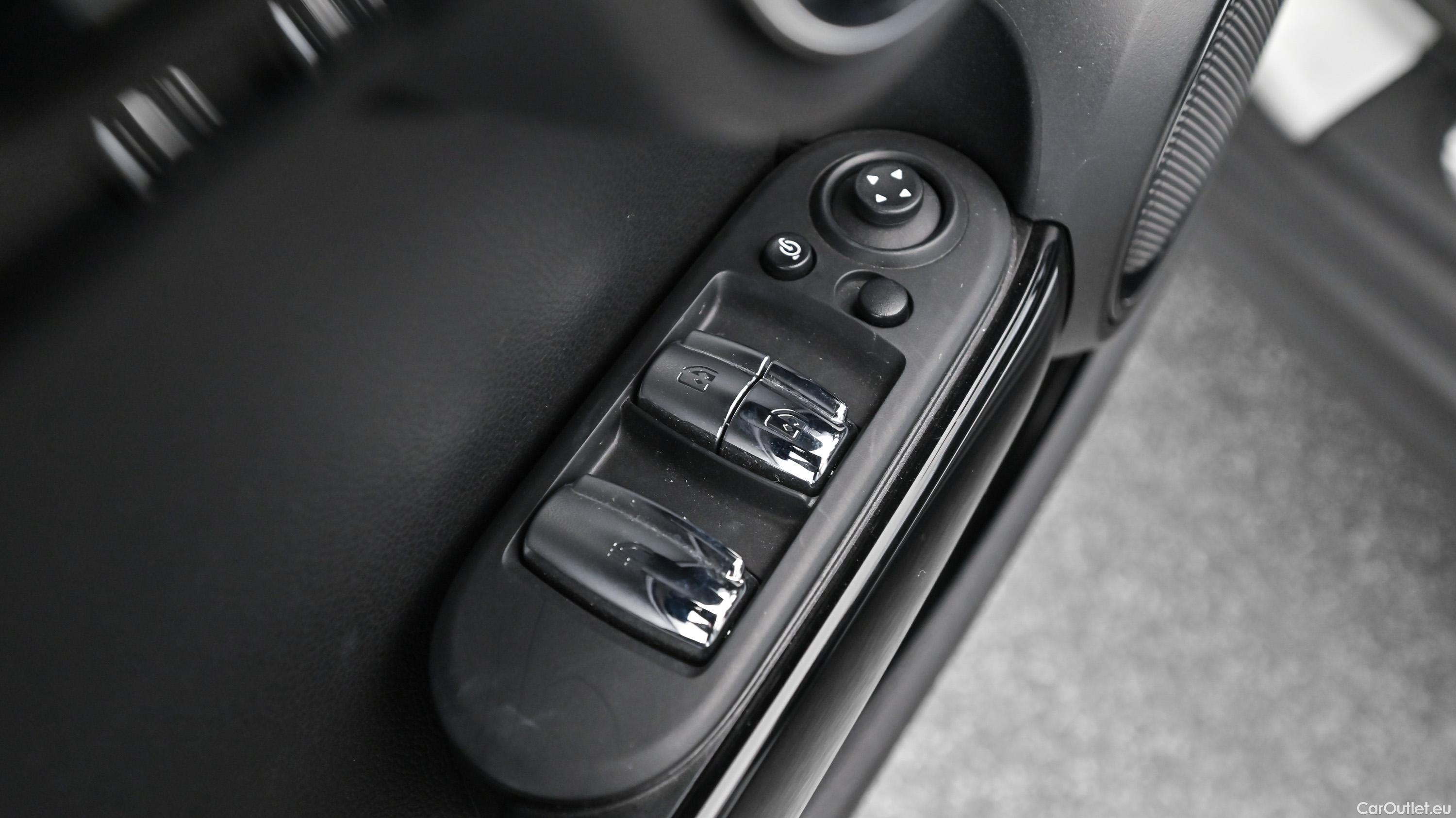 Mini  Cooper Cabrio Aut. F57 Automatic Petrol  30 #25