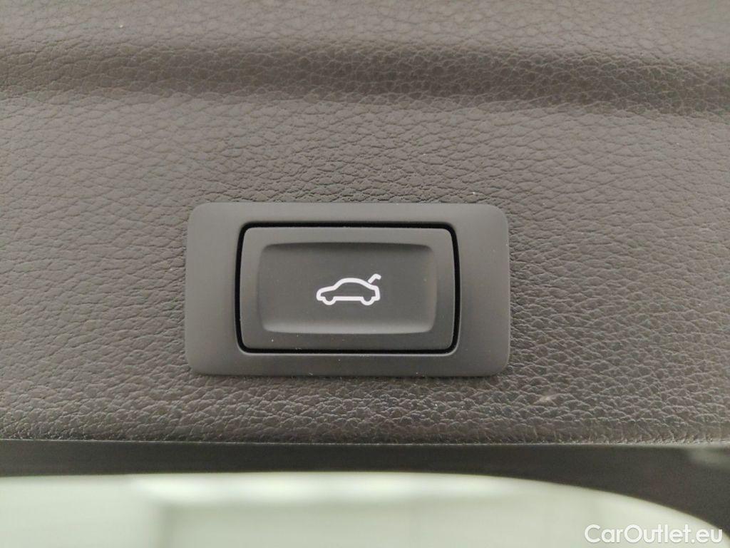 Audi  Q3 Audi  Sportback 35 TDI S tronic Quattro S Line 5d #35