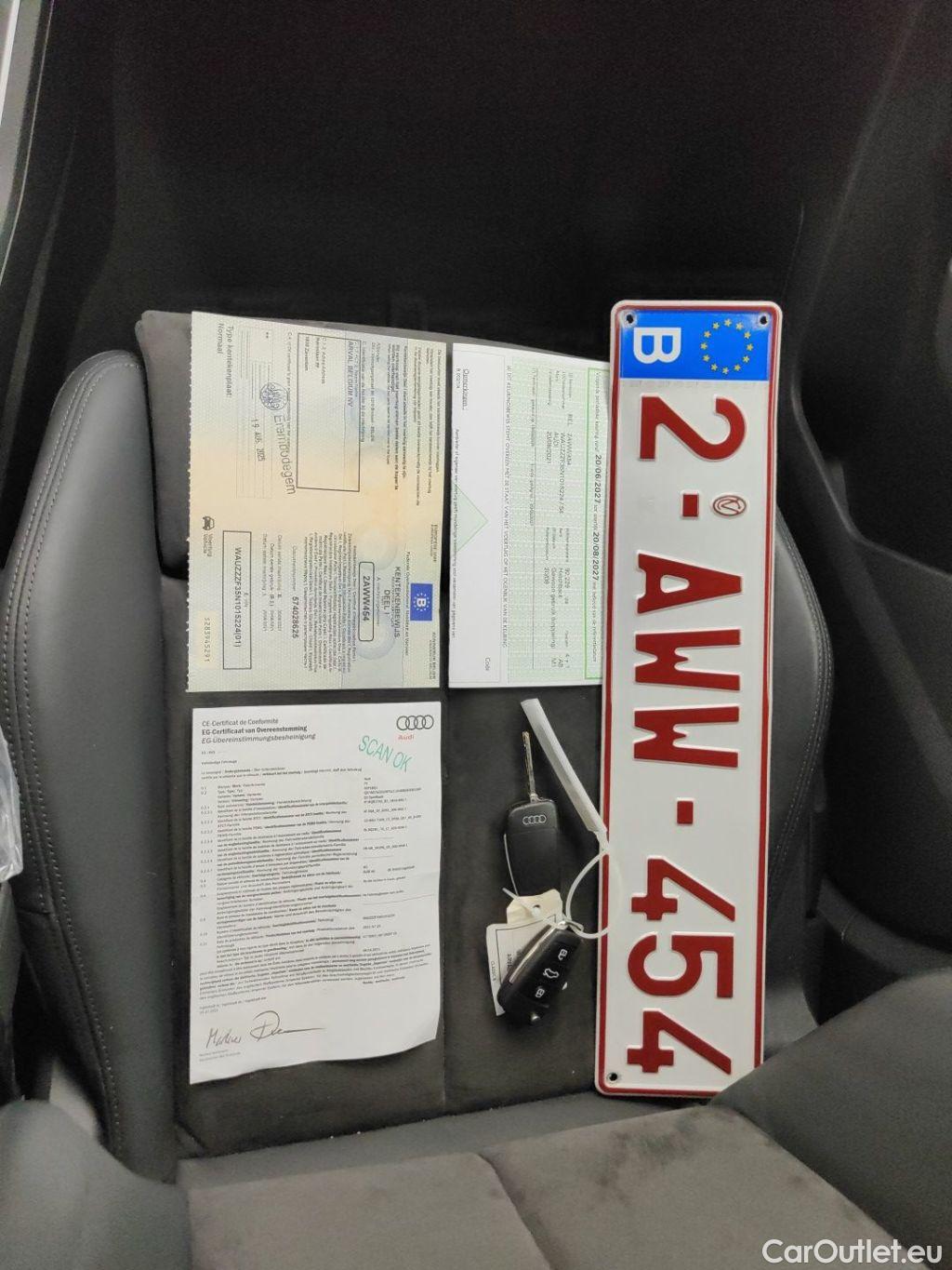 Audi  Q3 Audi  Sportback 35 TDI S tronic Quattro S Line 5d #4