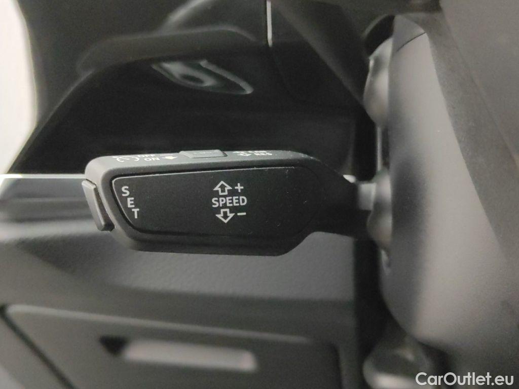 Audi  Q3 Audi  Sportback 35 TDI S tronic Quattro S Line 5d #32