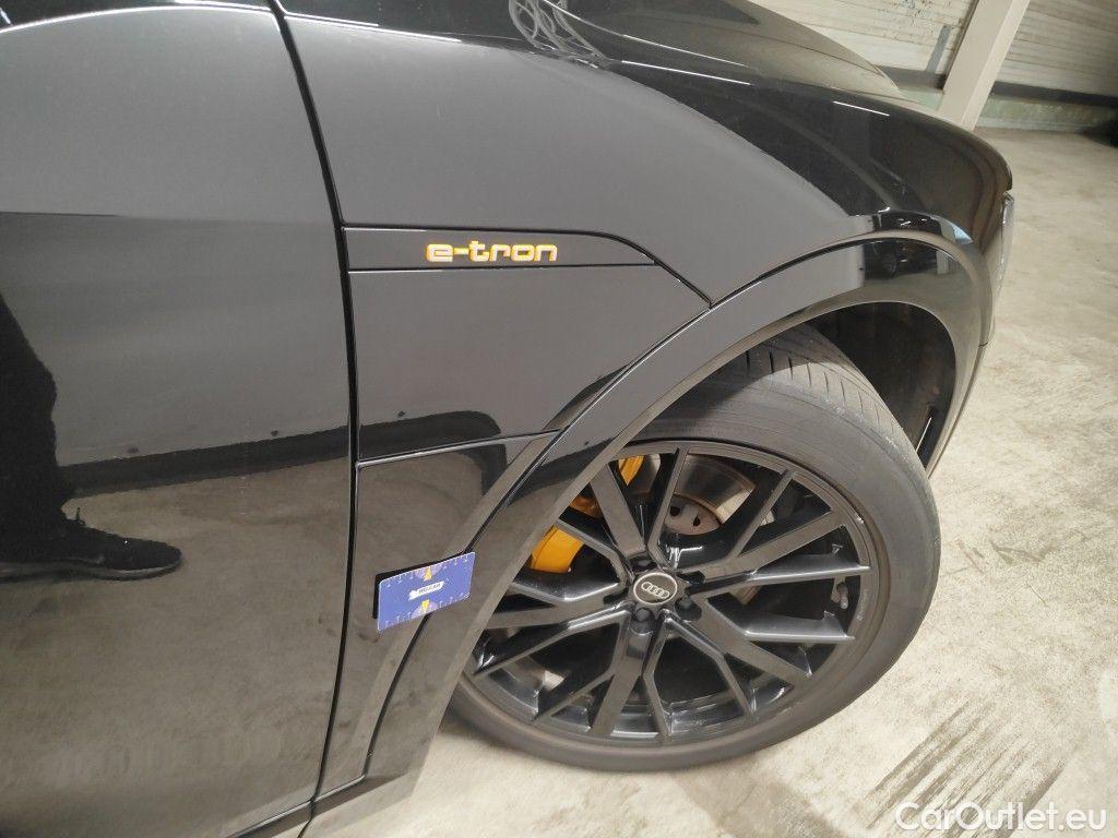Audi  E-TRON Audi  Sportback 55 Quattro S-Line 5d #47