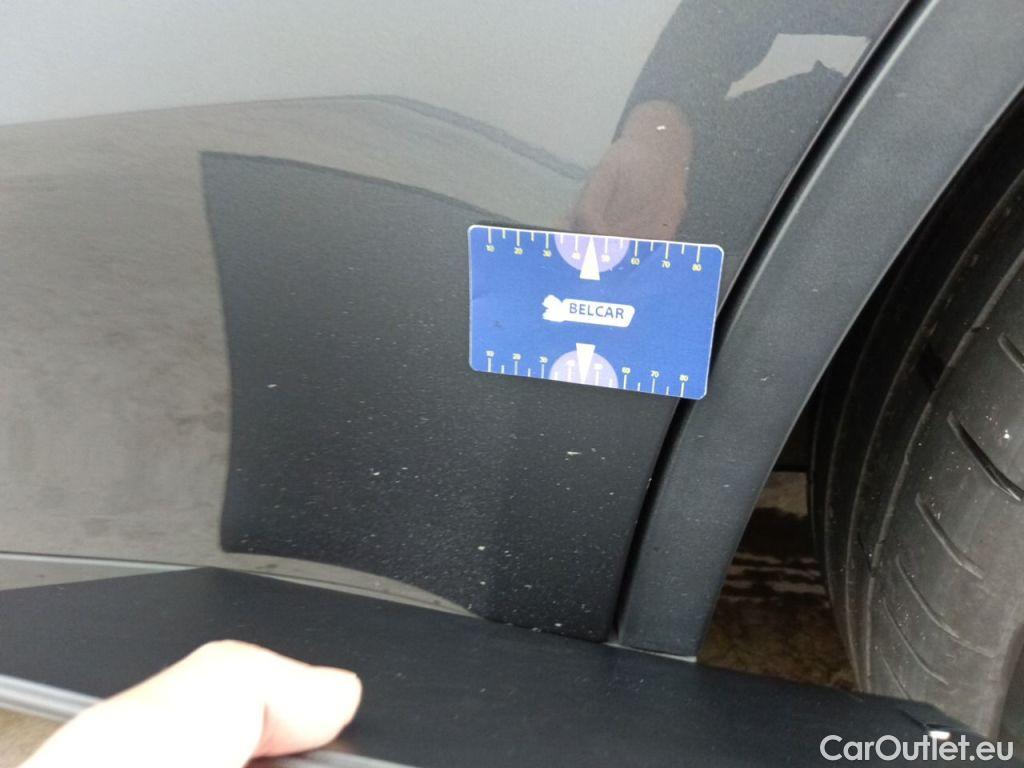 Tesla  Model Y TESLA  72.5 kWh Dual Motor Long Range (324 kW) 5d #40